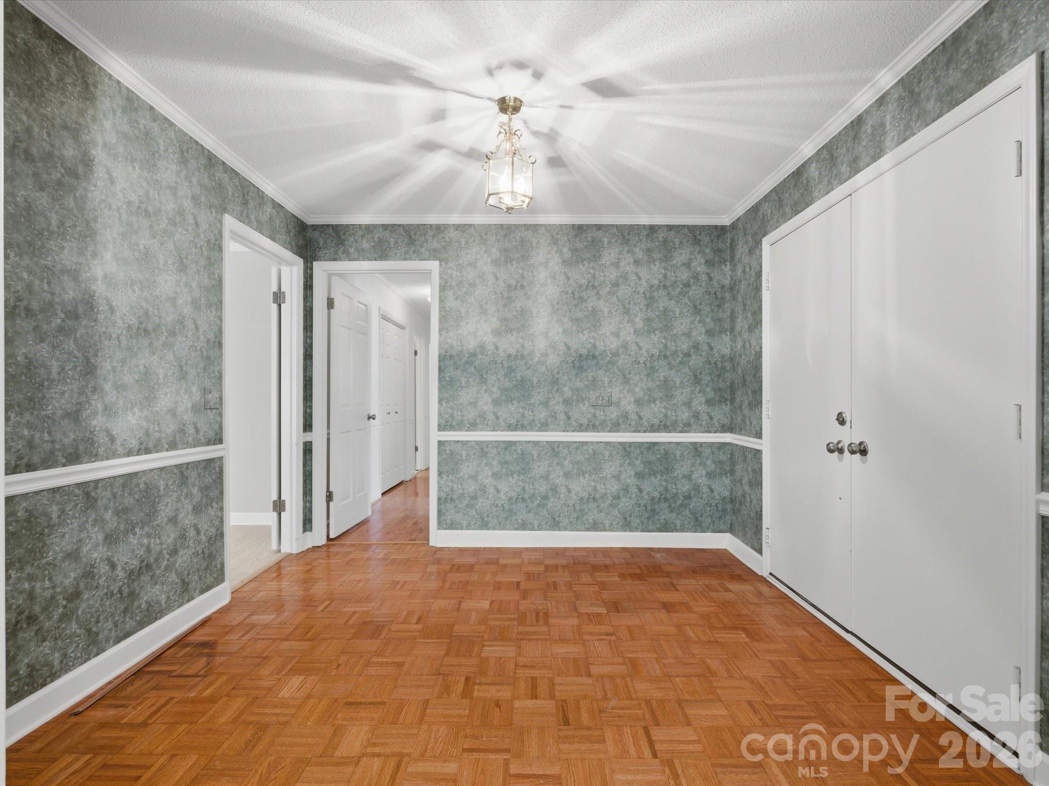 1020 Longreen Drive — Kernersville