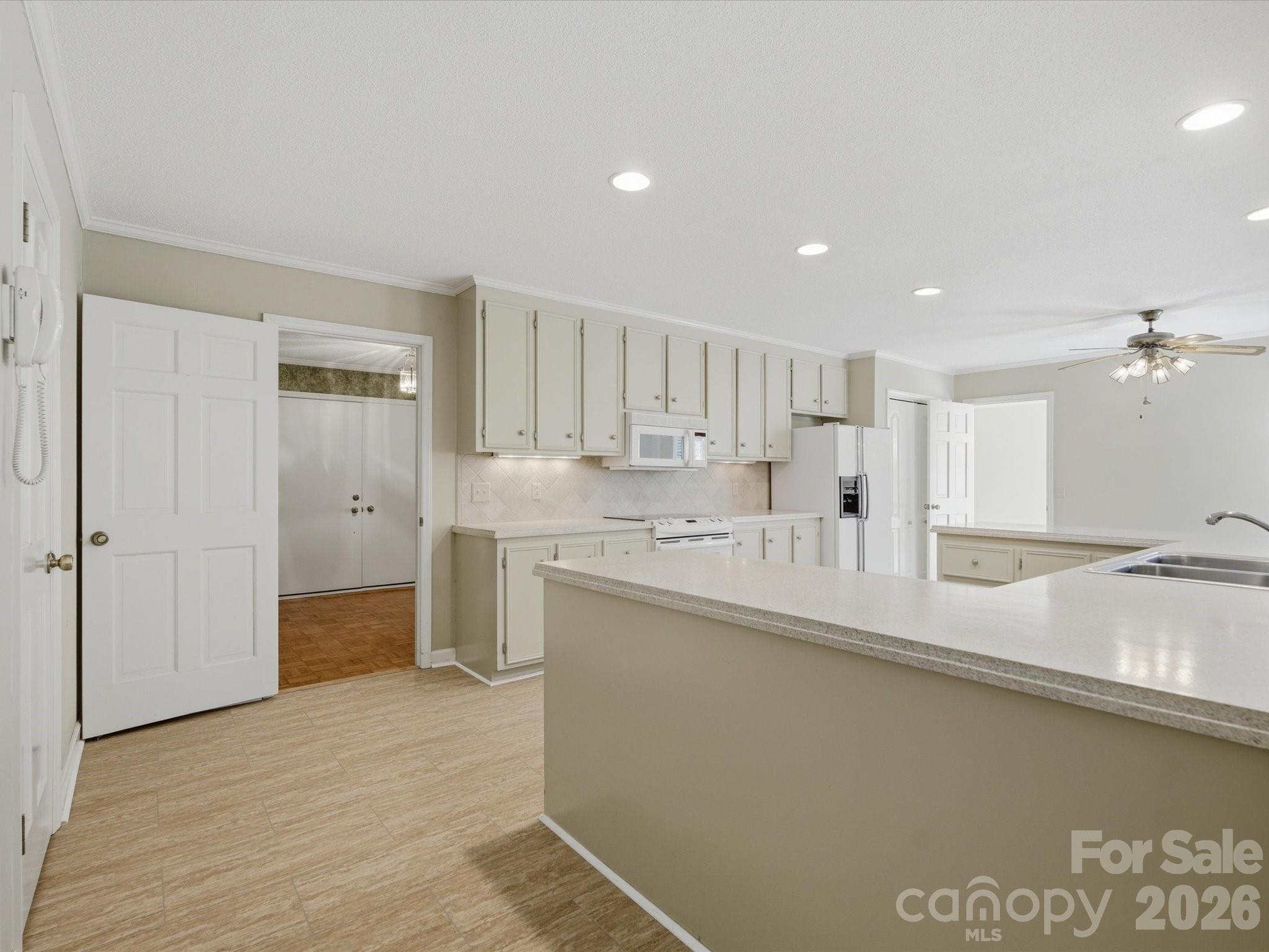 1020 Longreen Drive — Kernersville