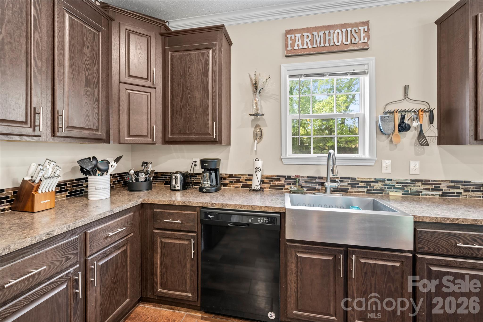 111 Robin Street — Hendersonville