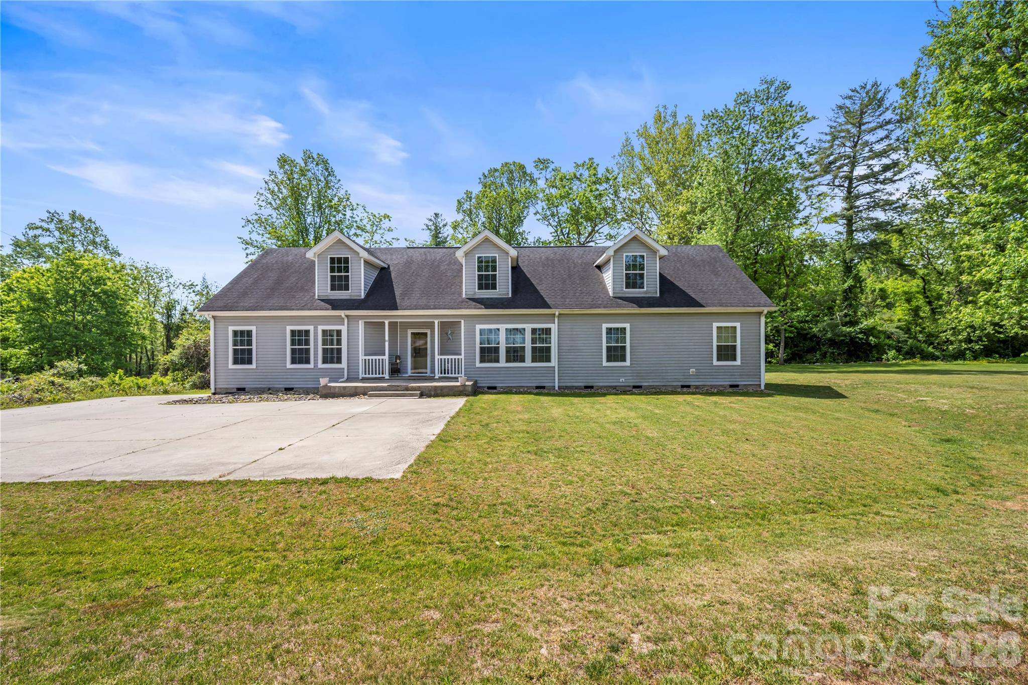 111 Robin Street — Hendersonville