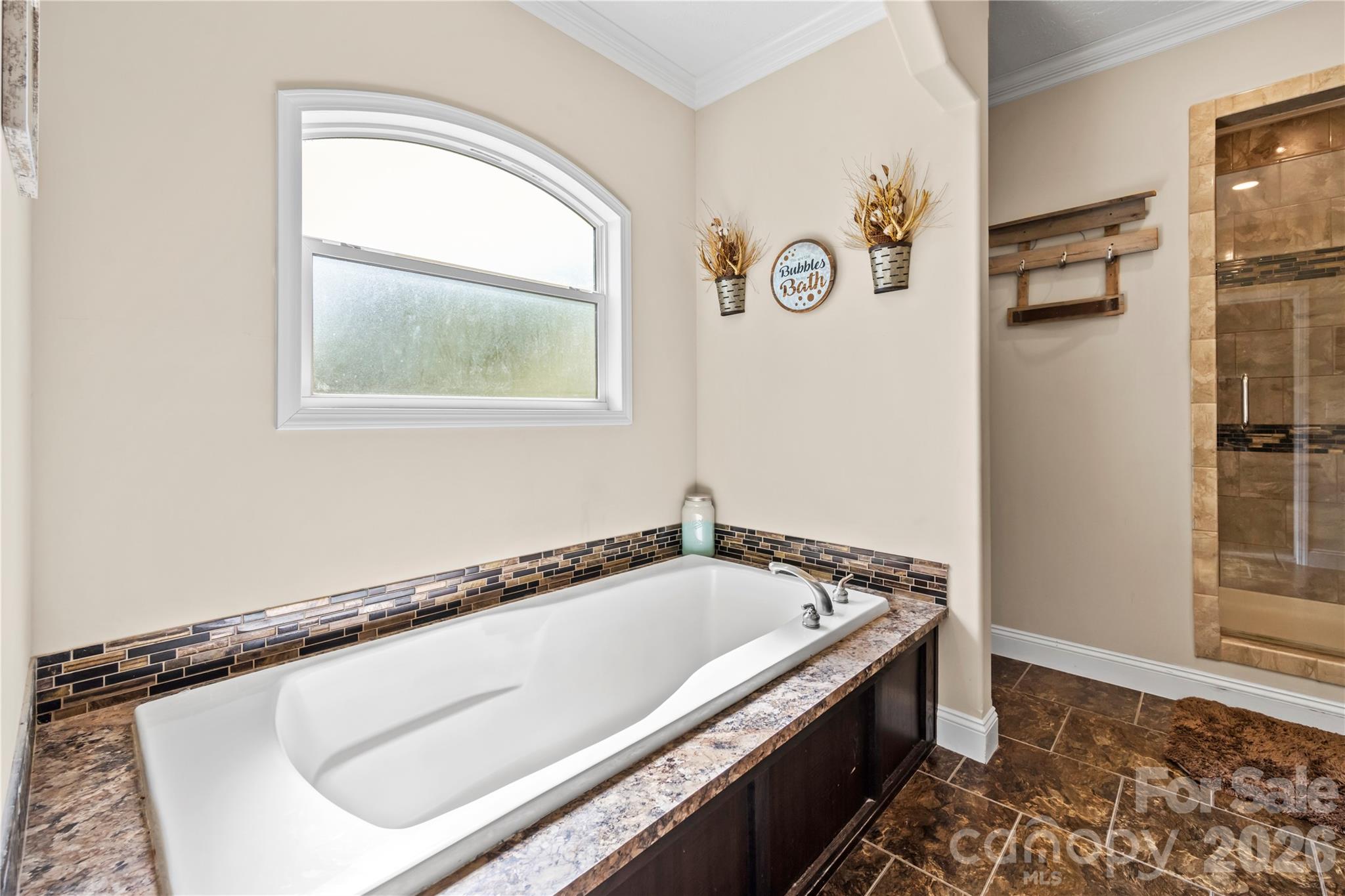 111 Robin Street — Hendersonville