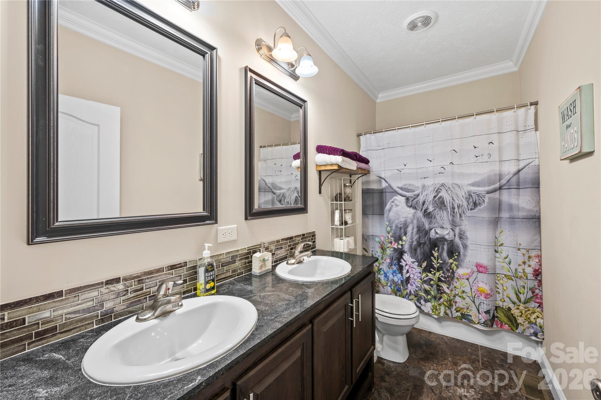 111 Robin Street — Hendersonville
