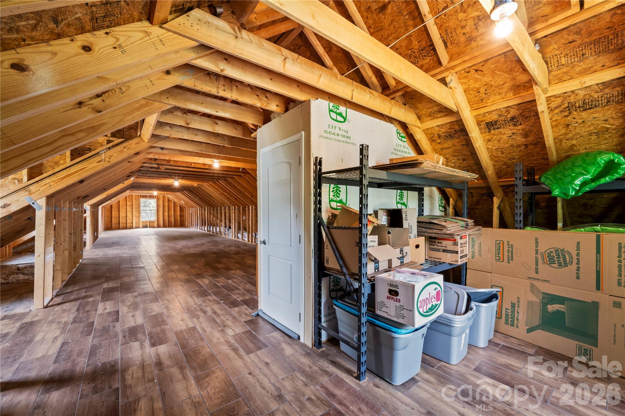 111 Robin Street — Hendersonville