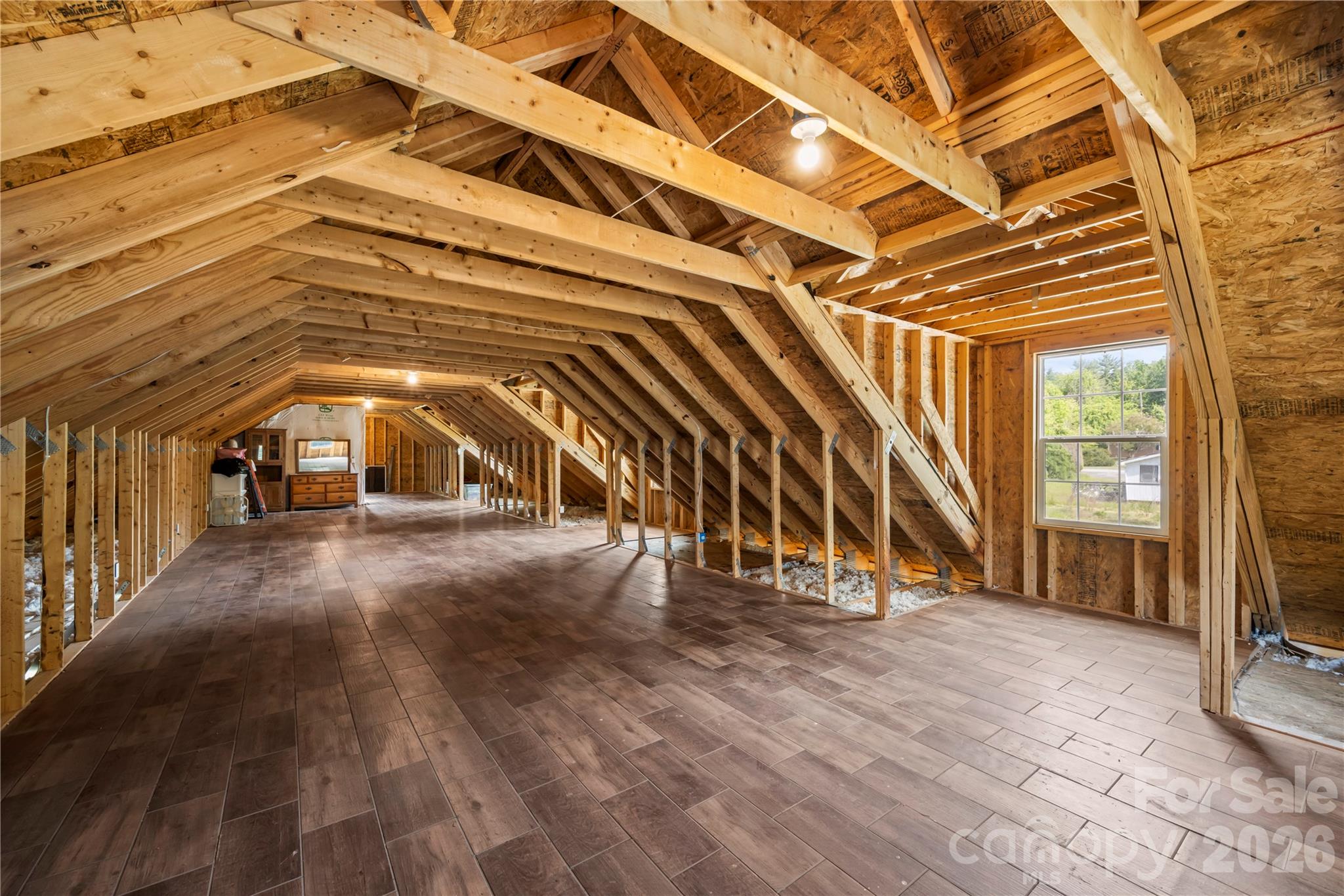 111 Robin Street — Hendersonville