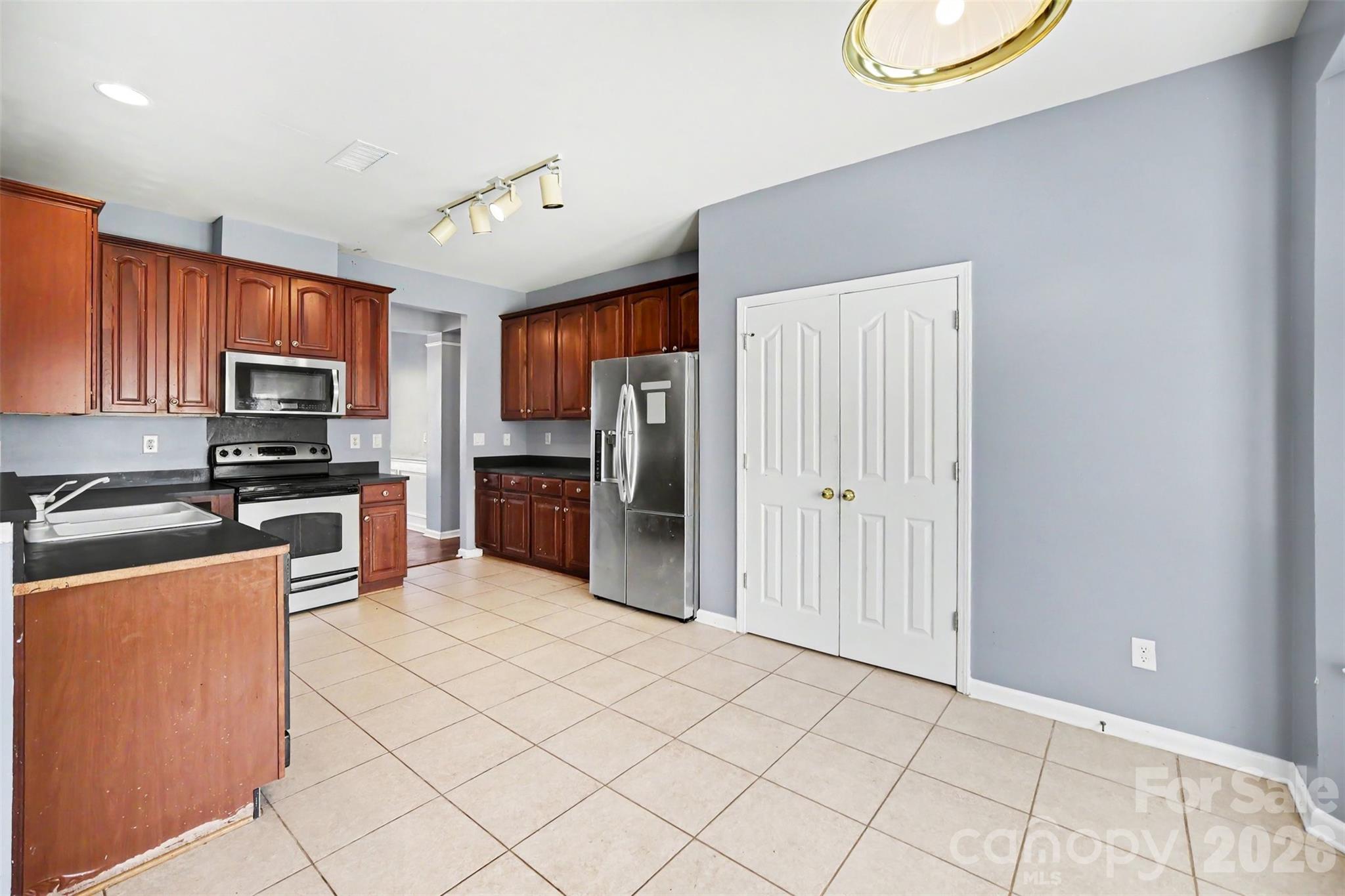 3306 Daniel Place Drive — Charlotte