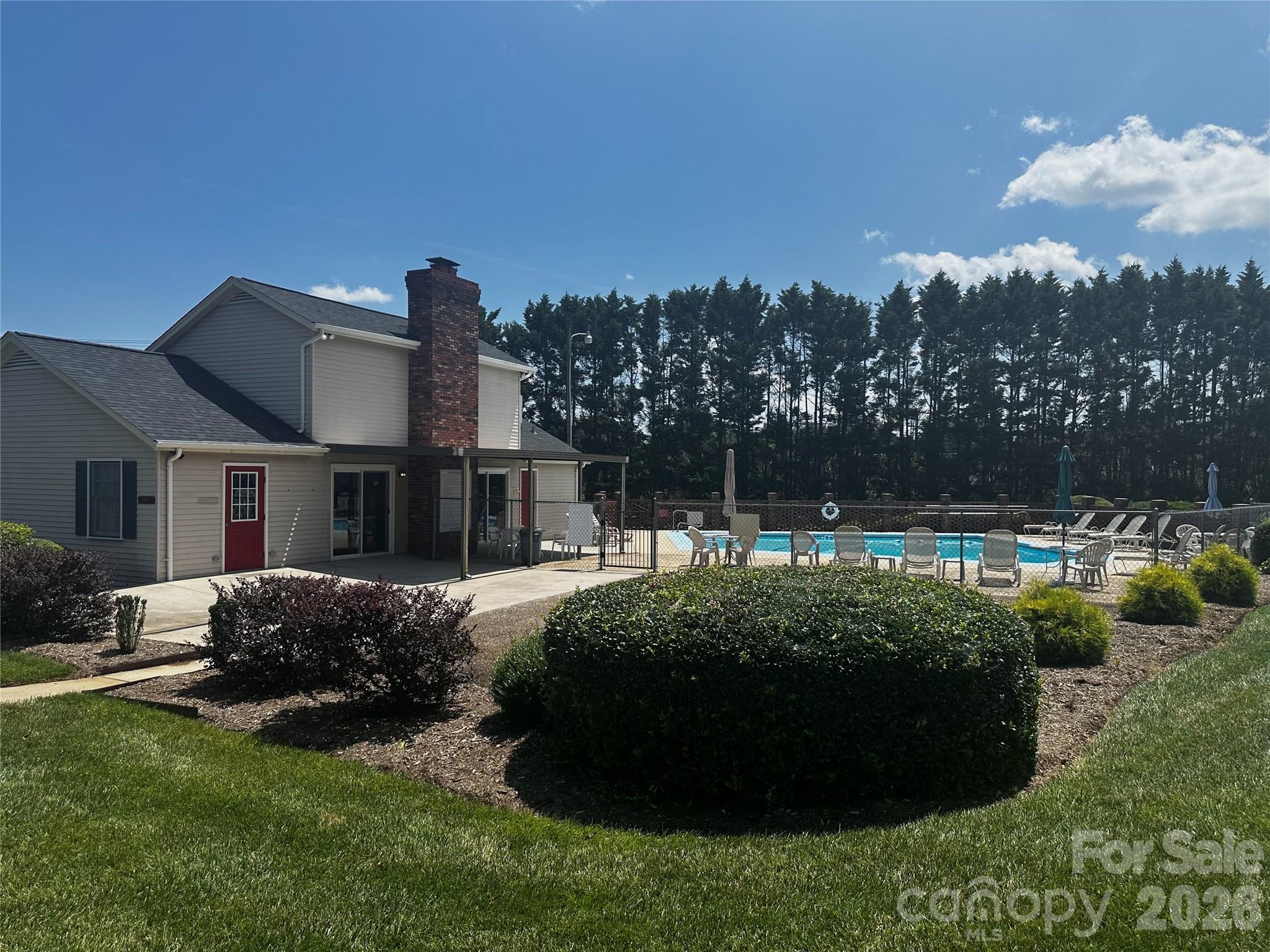 2705 North Center Street NW #65 — Hickory