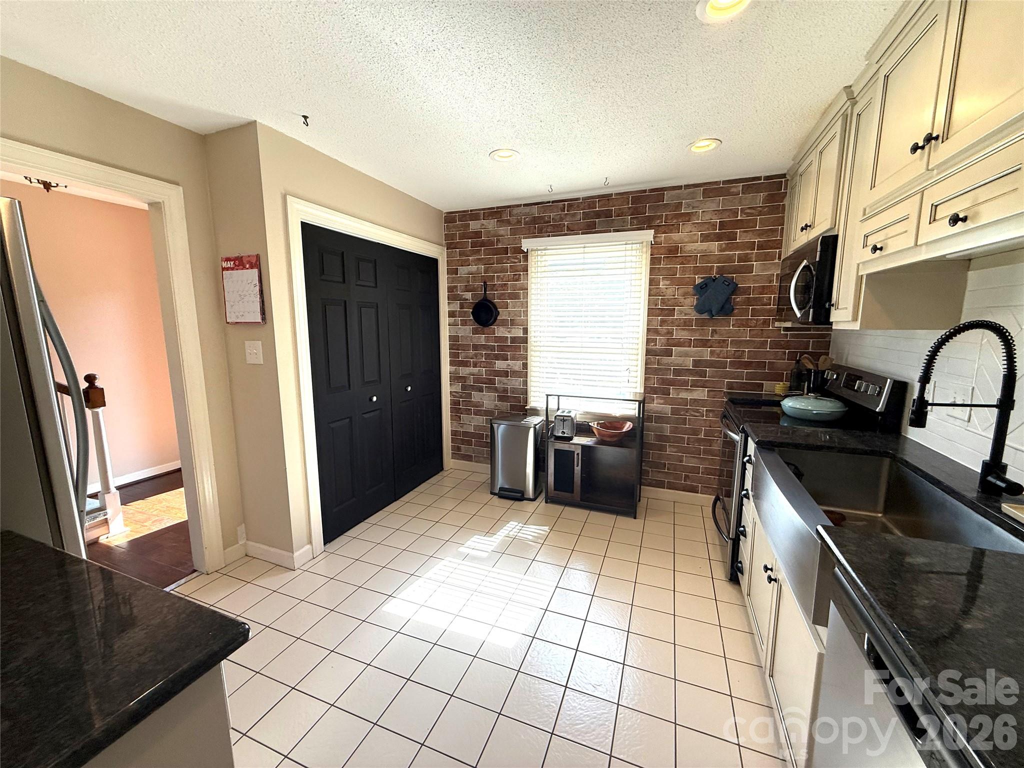 2705 North Center Street NW #65 — Hickory