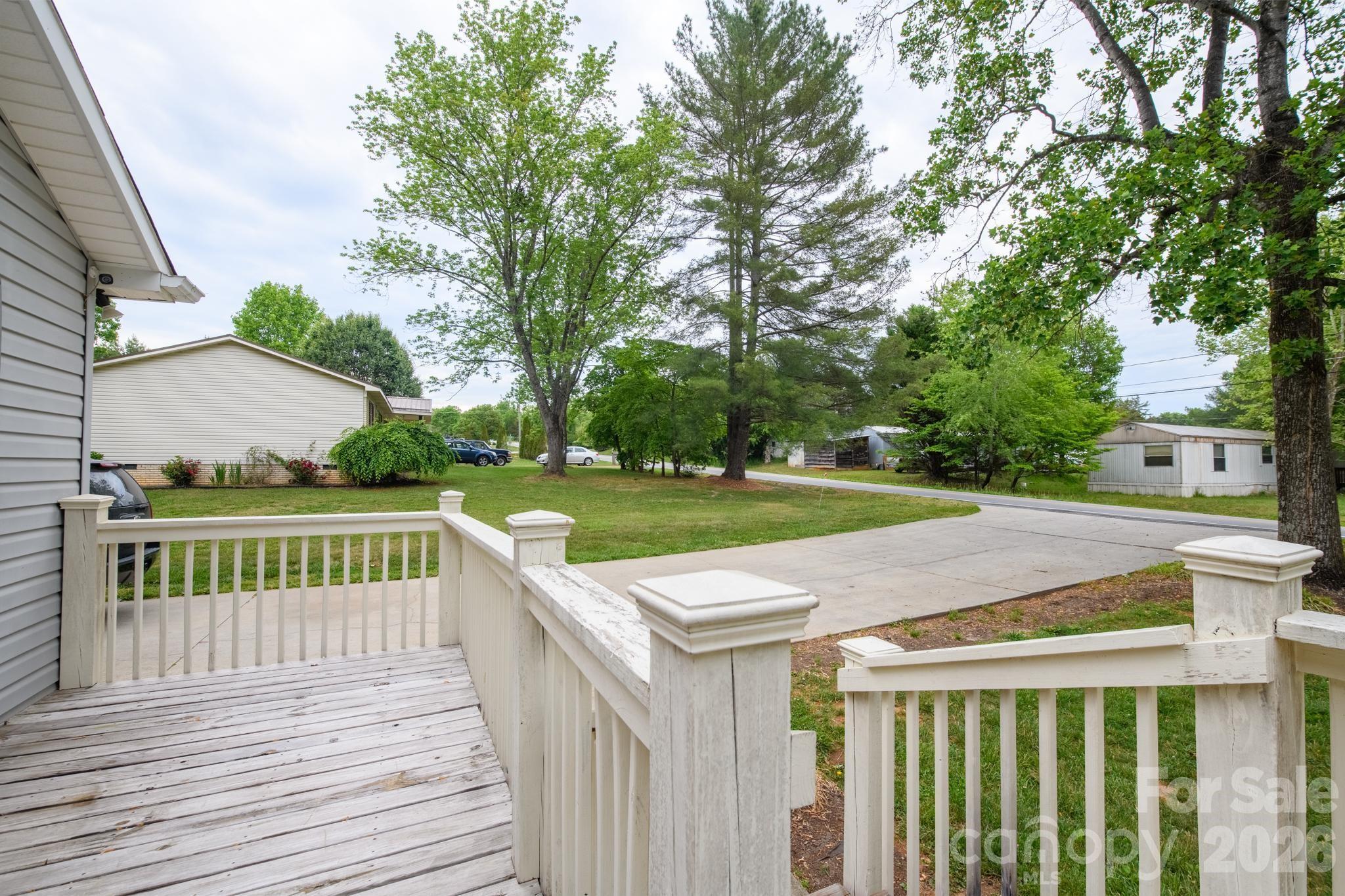 2308 walt arney Road — Lenoir