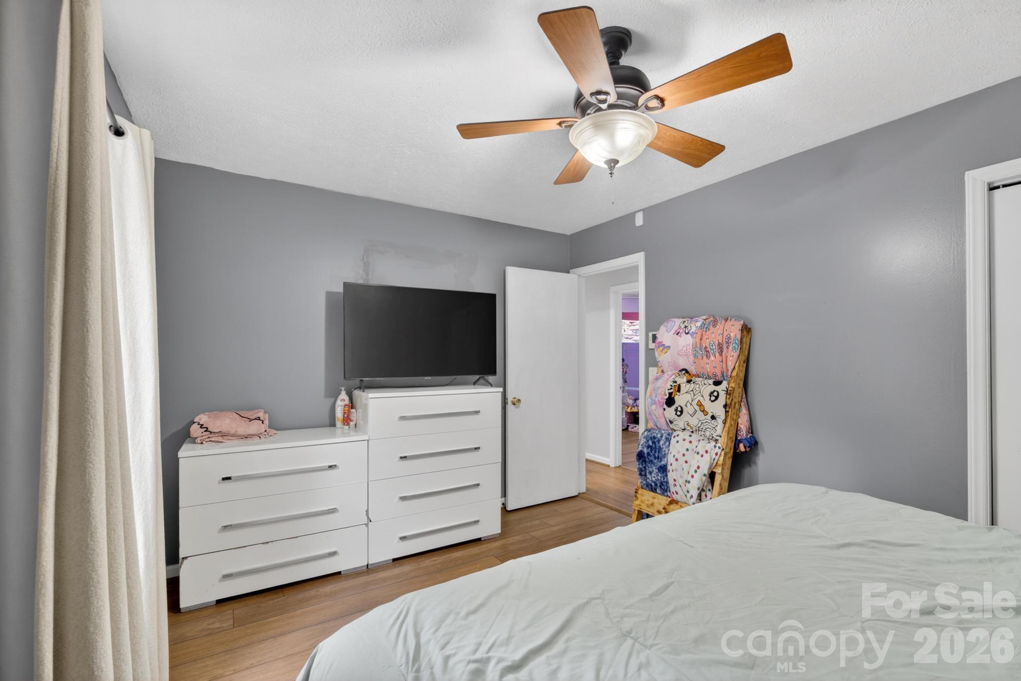 2308 walt arney Road — Lenoir