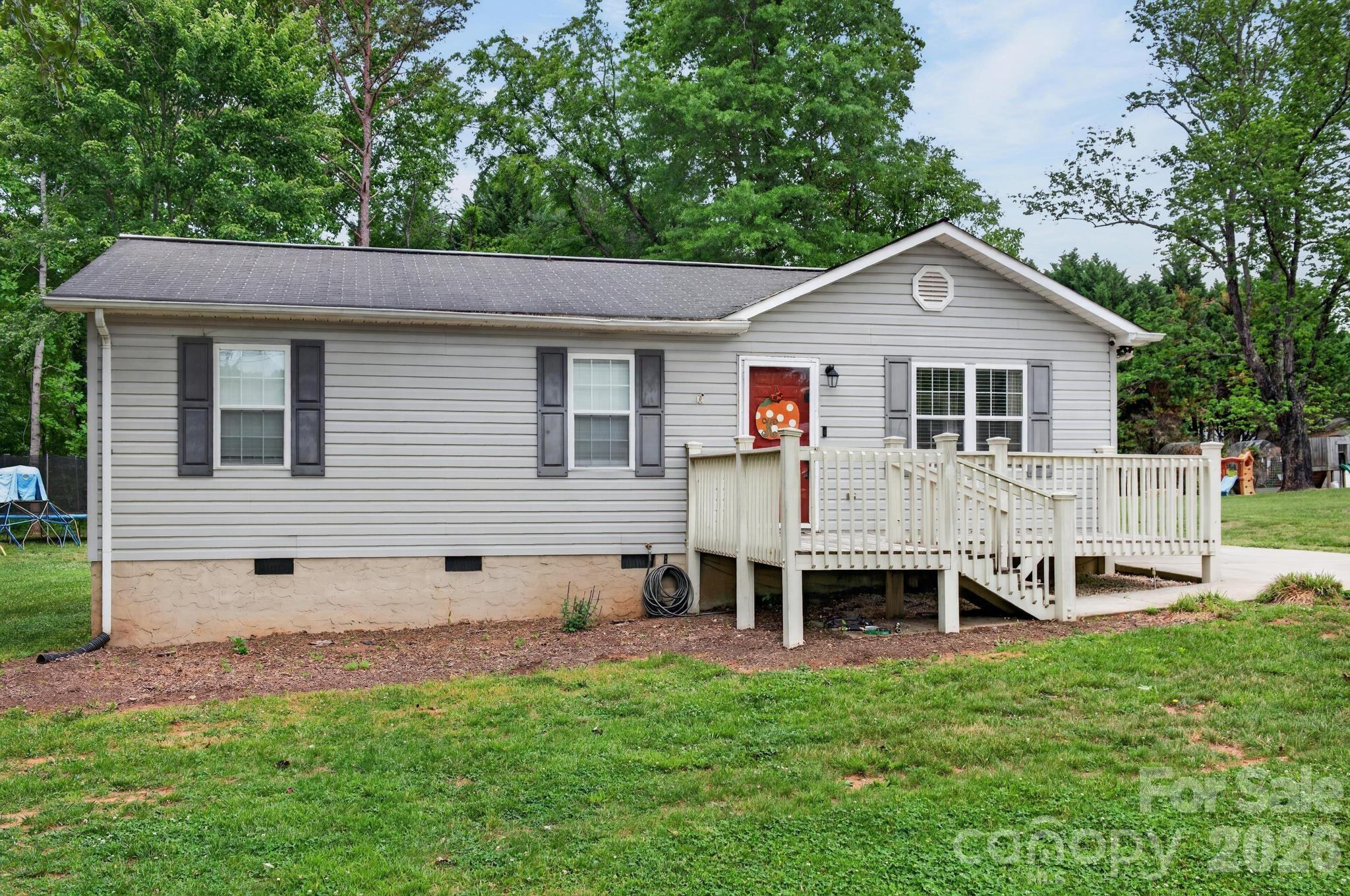 2308 walt arney Road — Lenoir