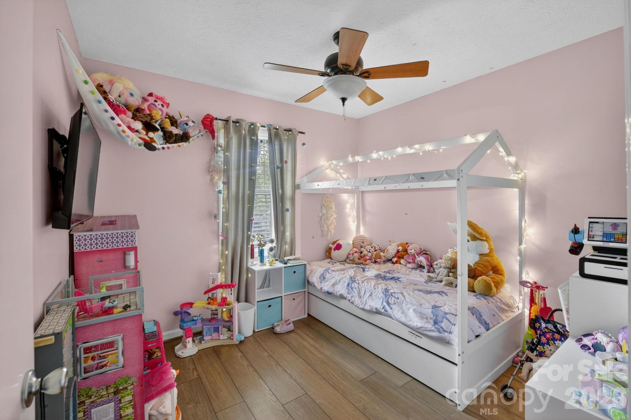 2308 walt arney Road — Lenoir