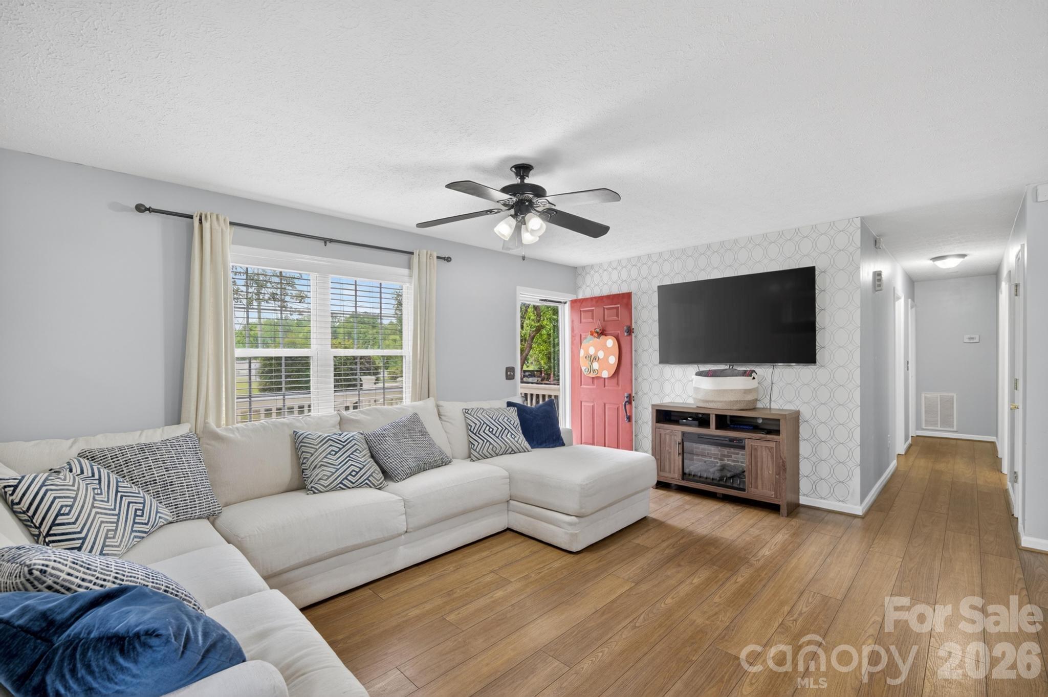 2308 walt arney Road — Lenoir