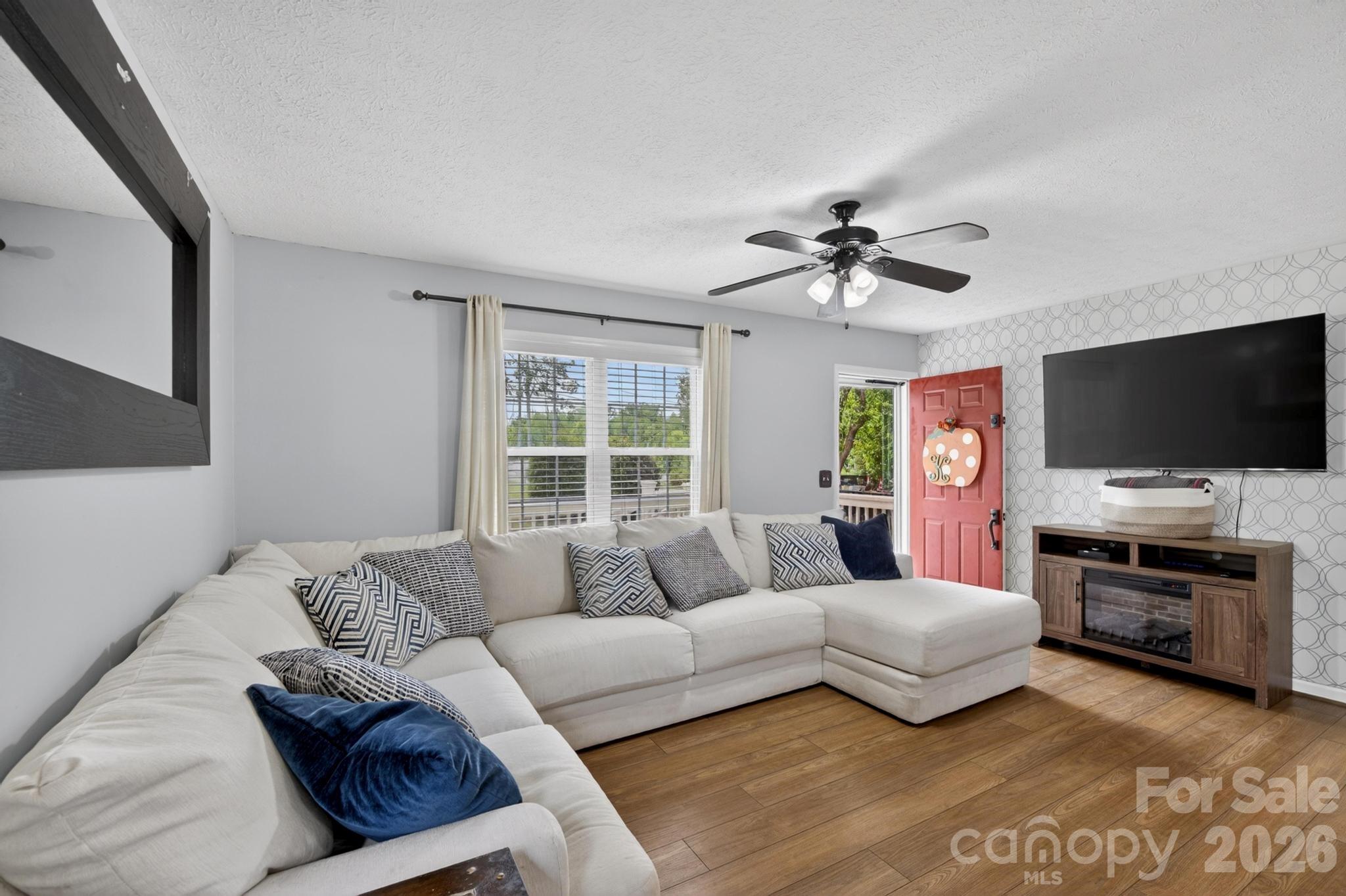 2308 walt arney Road — Lenoir