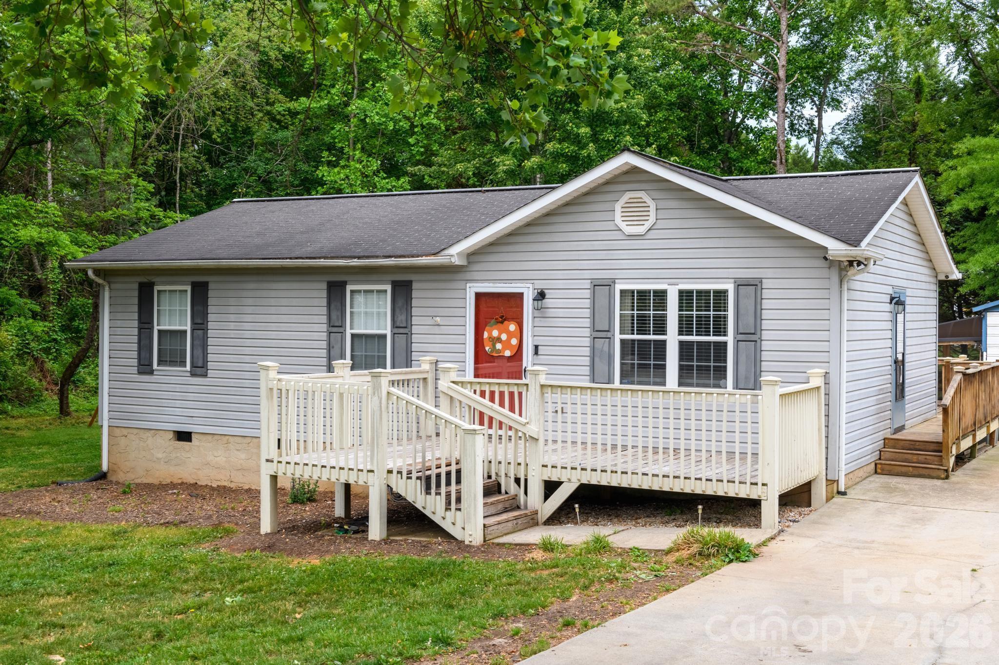 2308 walt arney Road — Lenoir