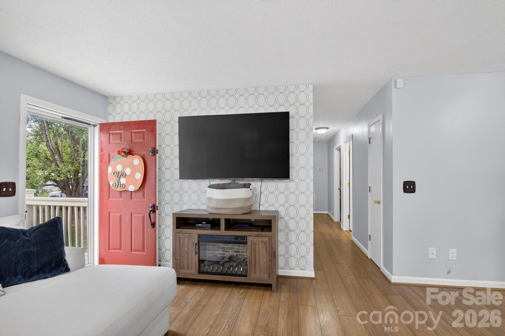 2308 walt arney Road — Lenoir