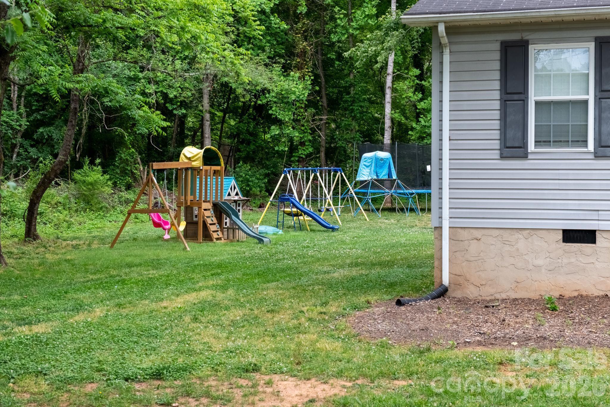 2308 walt arney Road — Lenoir