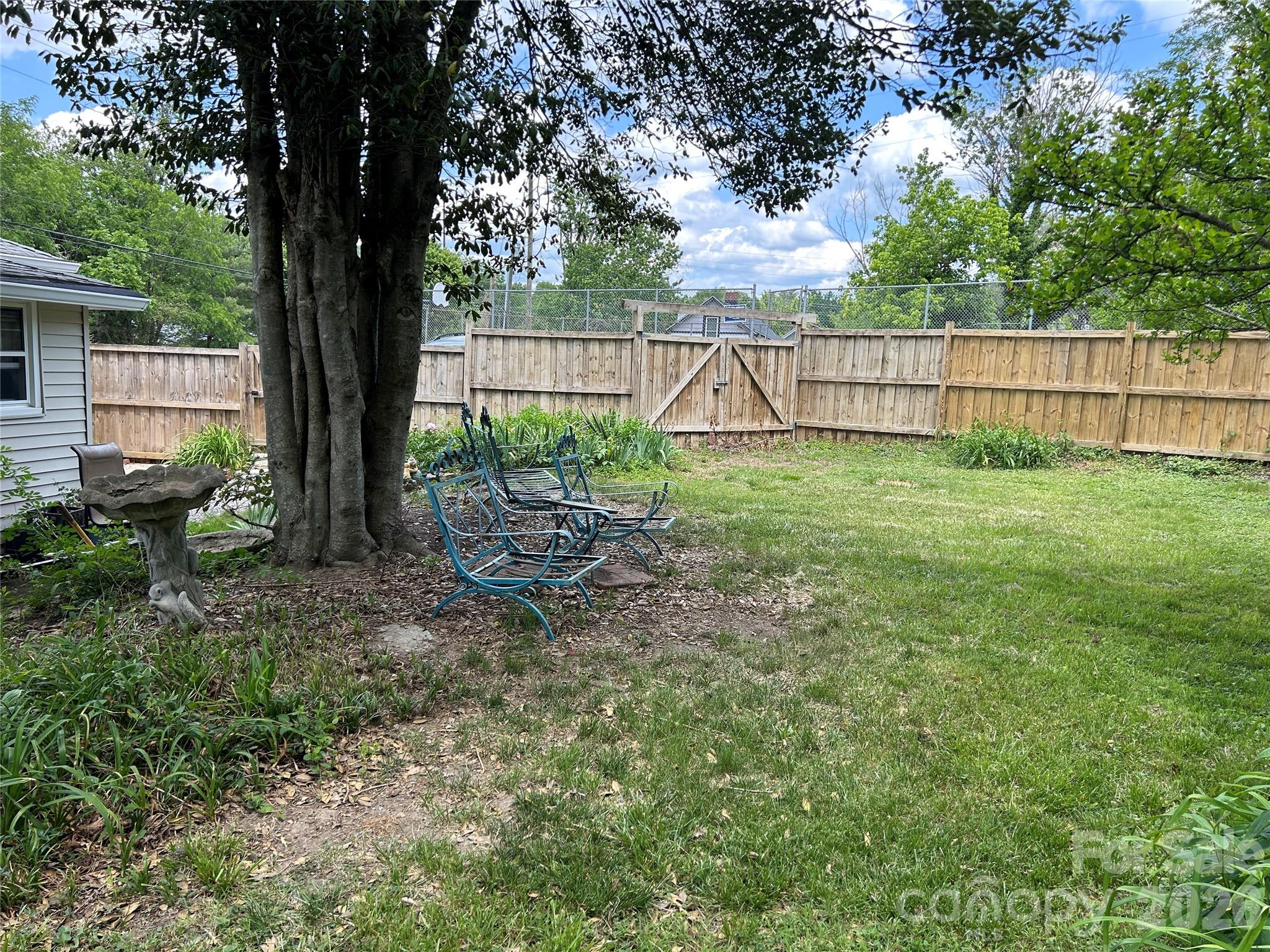 12 Penley Avenue — Asheville