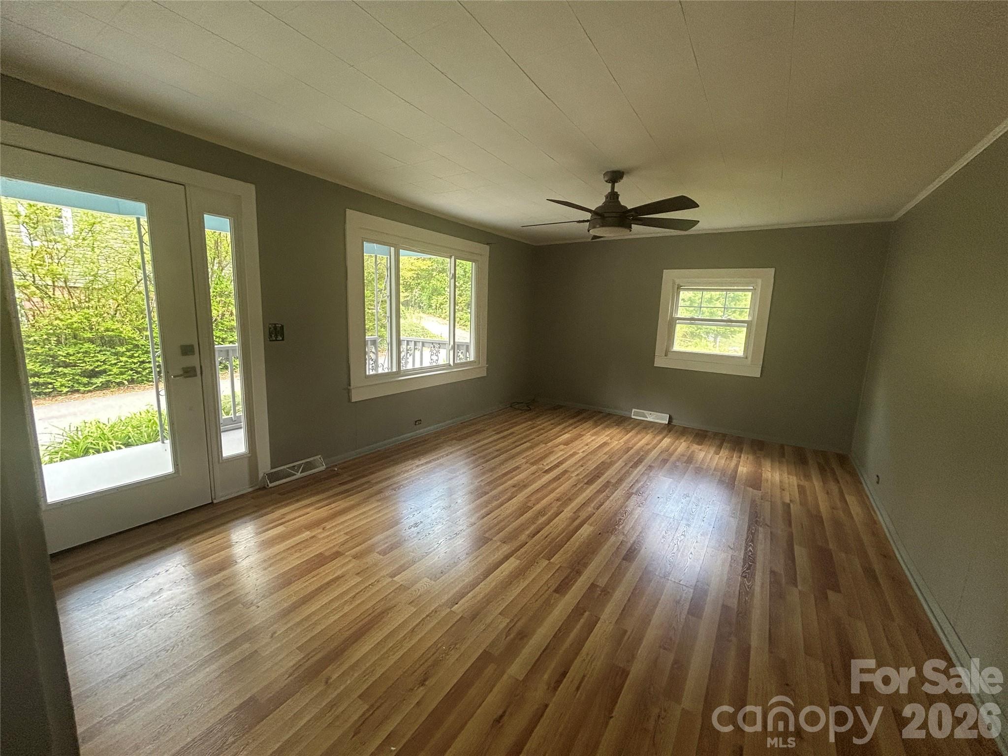 12 Penley Avenue — Asheville