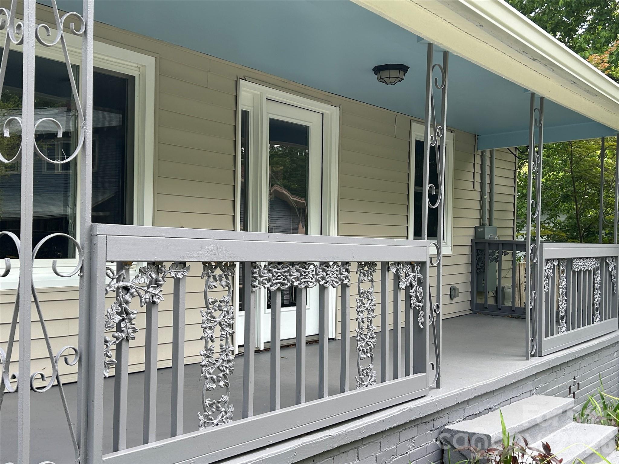 12 Penley Avenue — Asheville