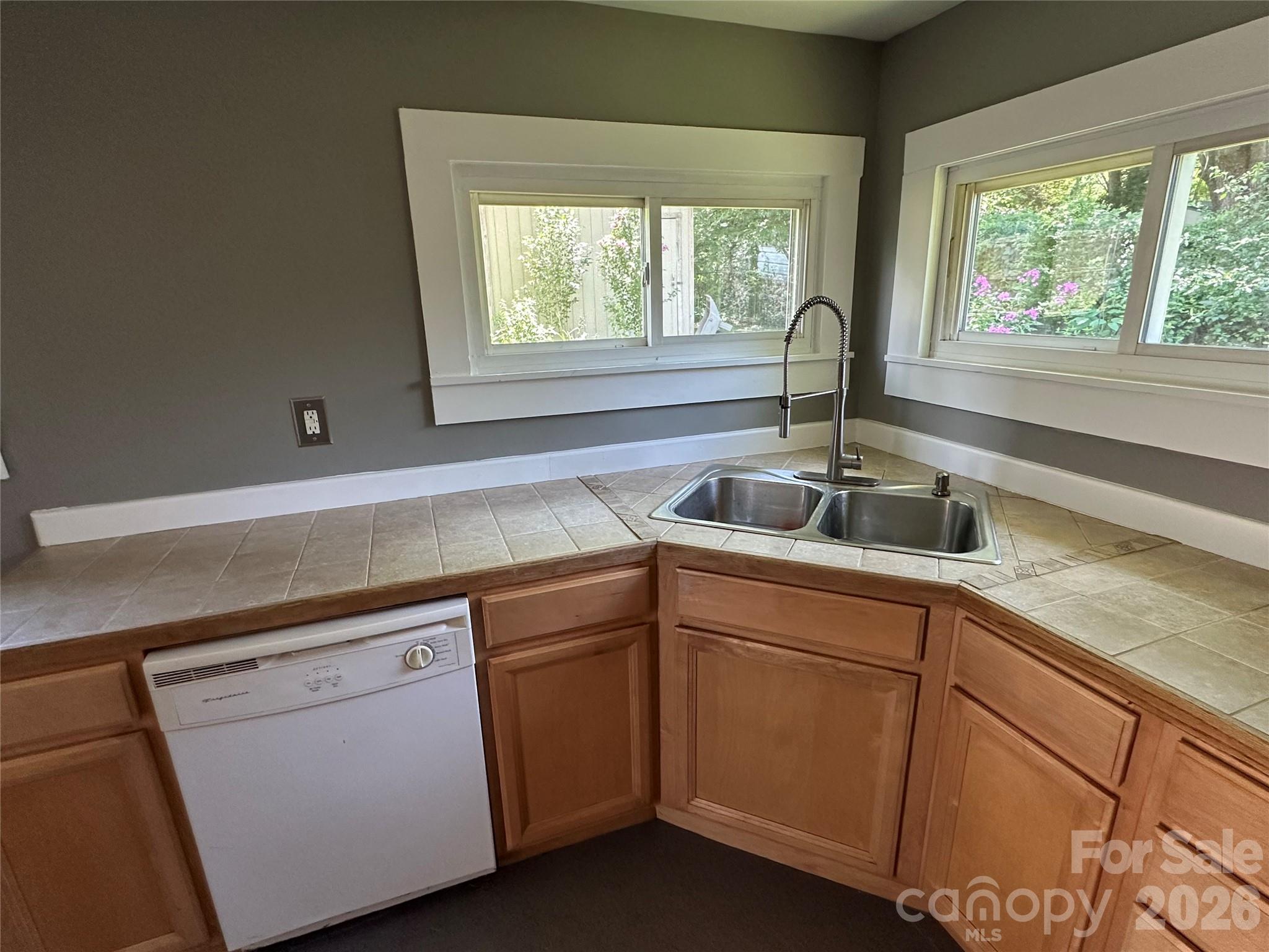 12 Penley Avenue — Asheville