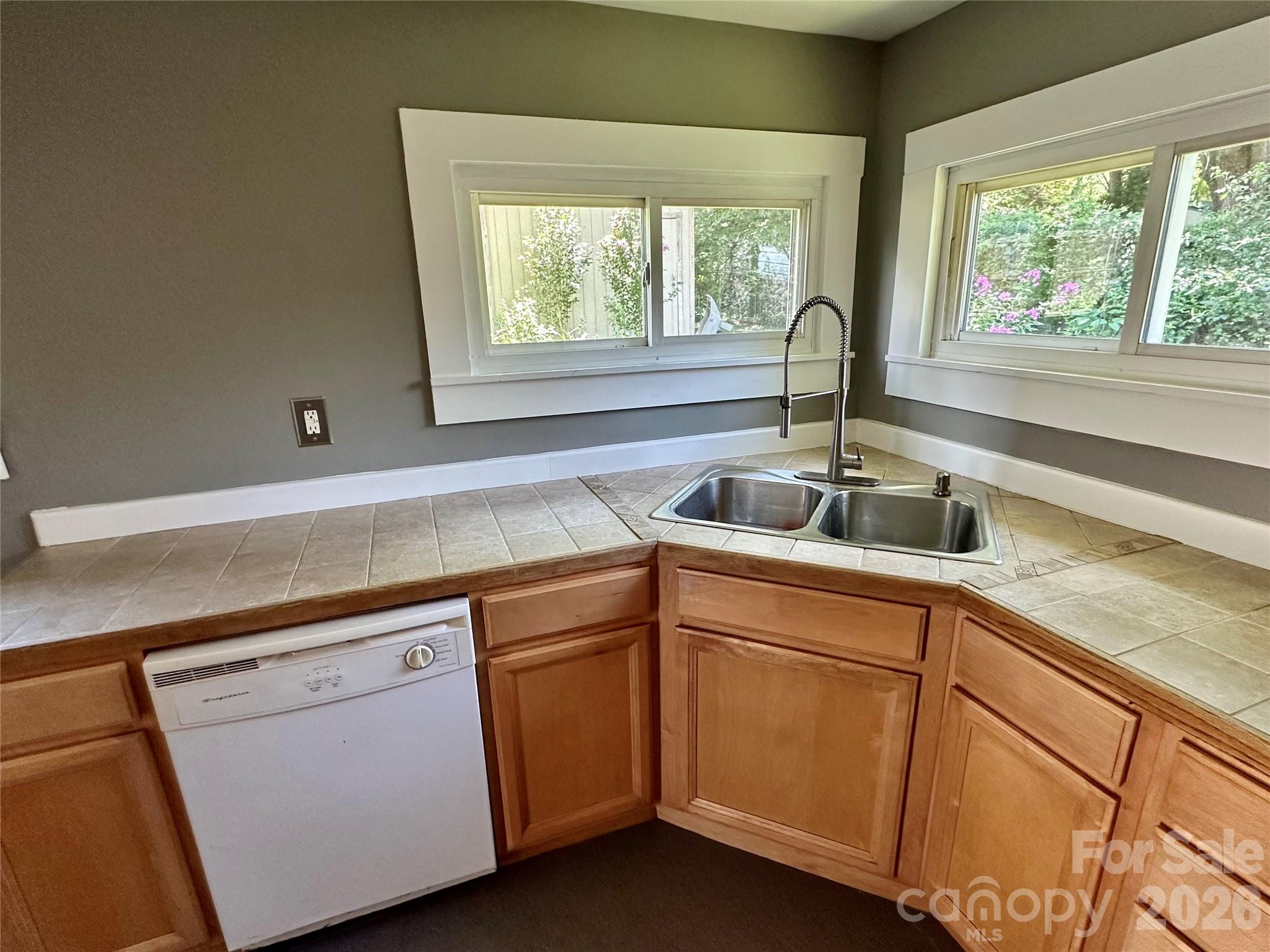 12 Penley Avenue — Asheville