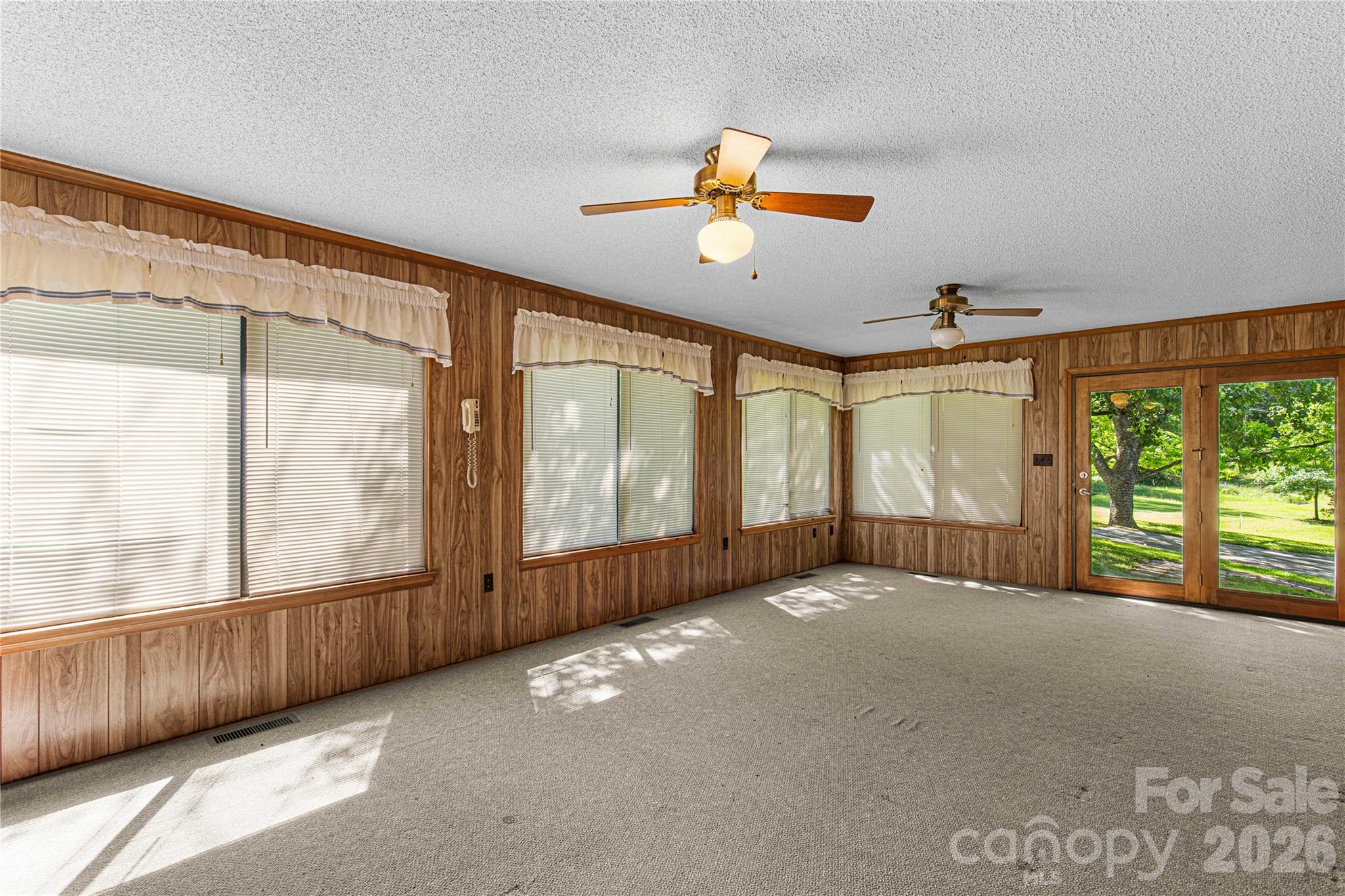 503 N Jackson Road — Lancaster