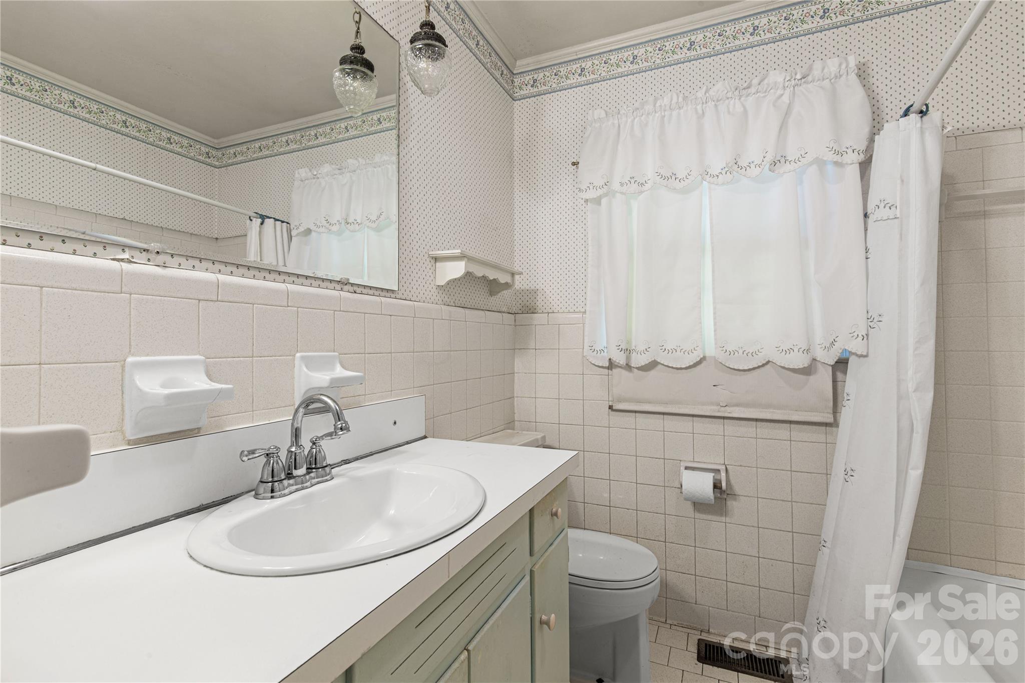 503 N Jackson Road — Lancaster
