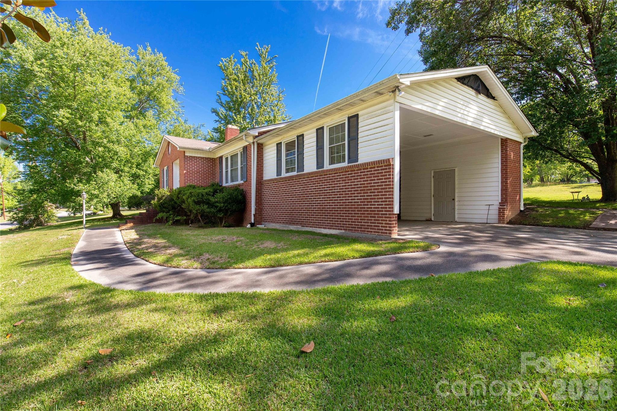 503 N Jackson Road — Lancaster