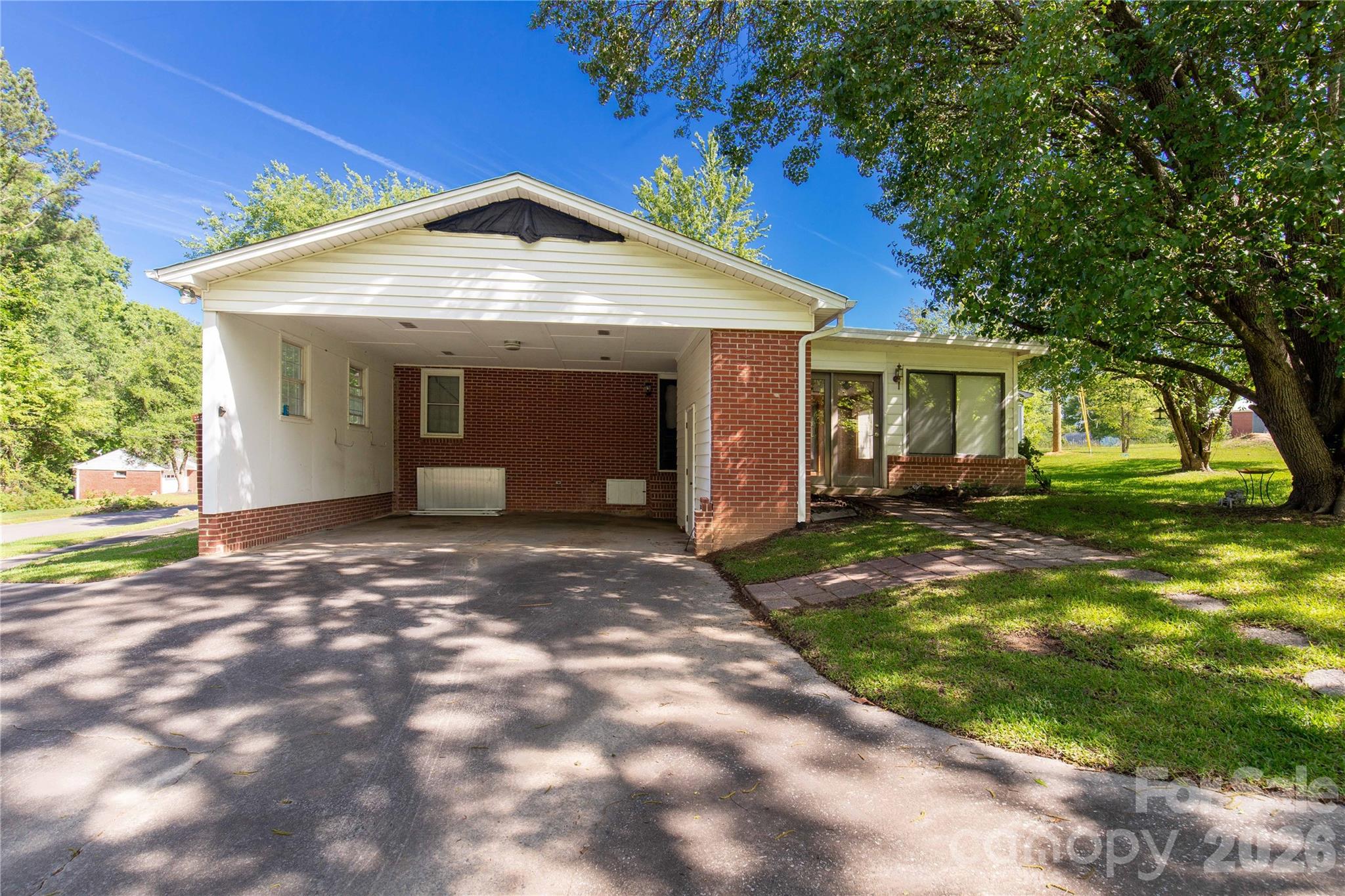503 N Jackson Road — Lancaster