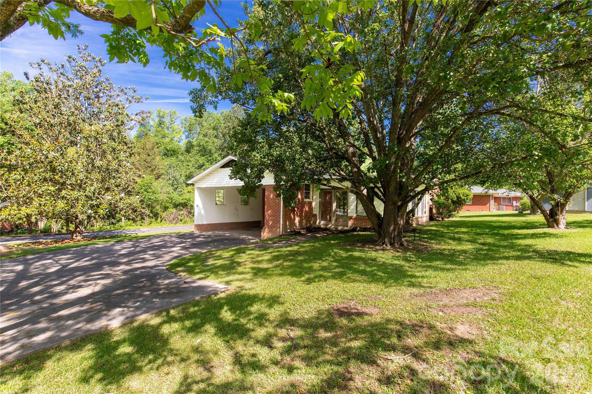503 N Jackson Road — Lancaster