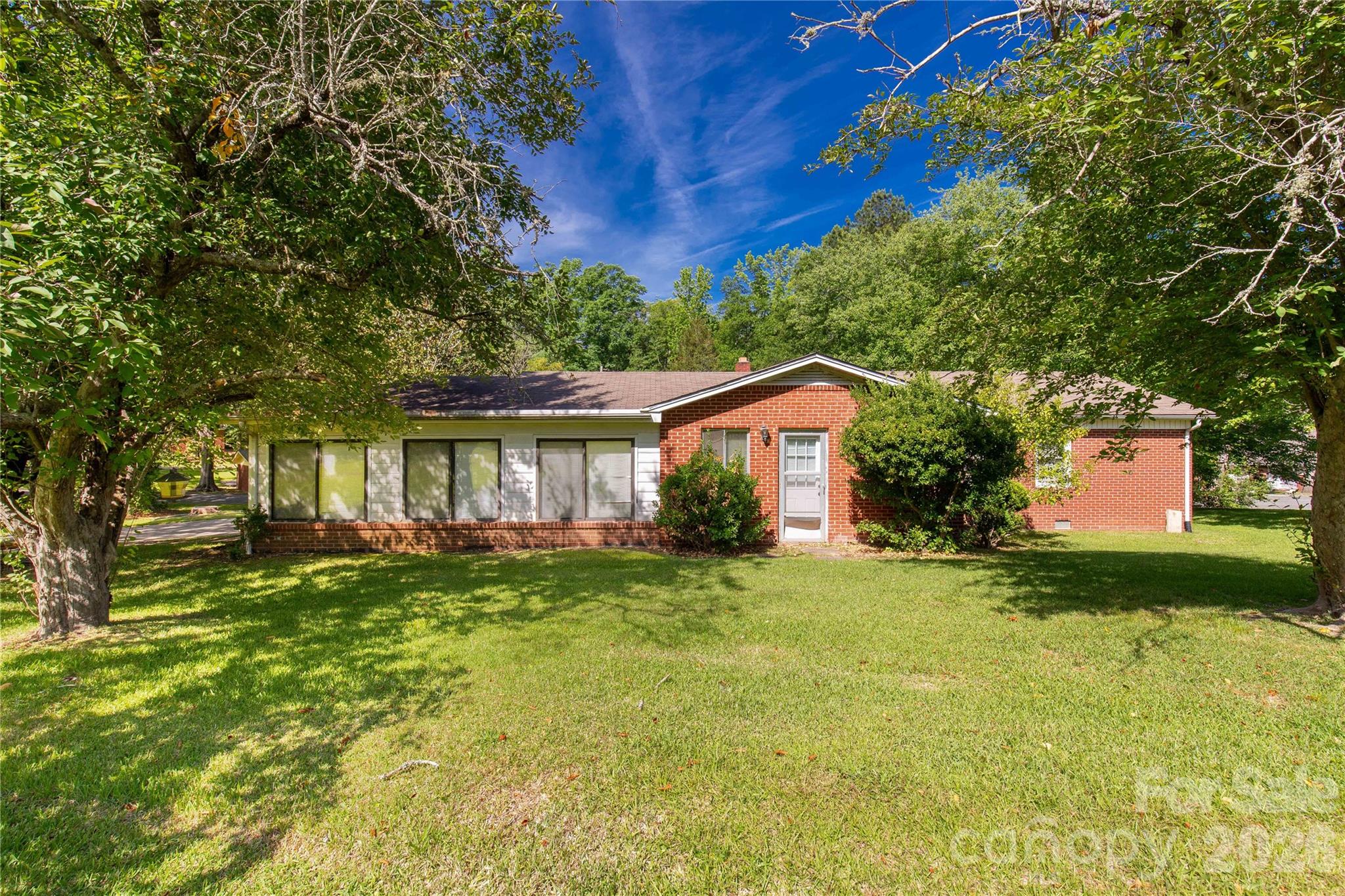503 N Jackson Road — Lancaster