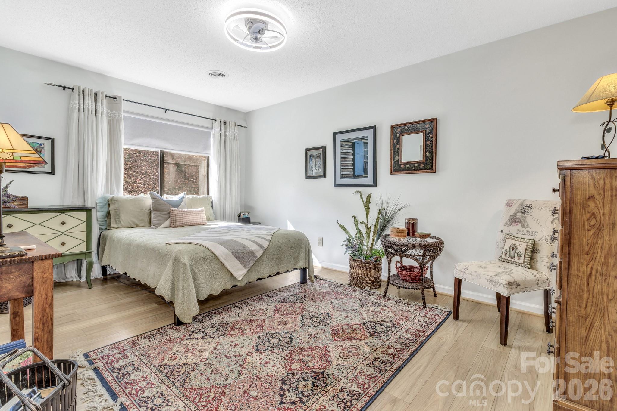 103 Cimarron Drive — Asheville