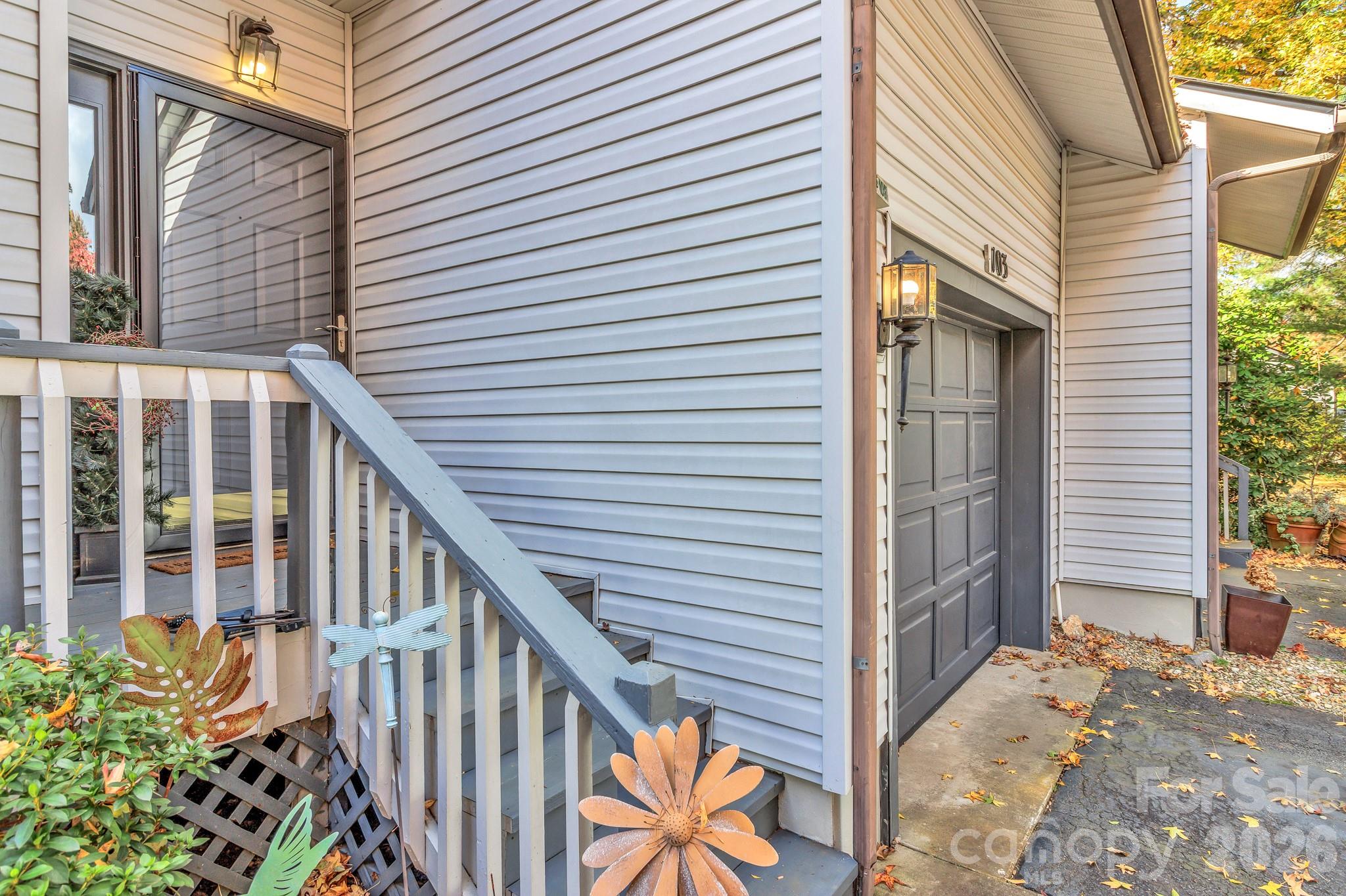 103 Cimarron Drive — Asheville