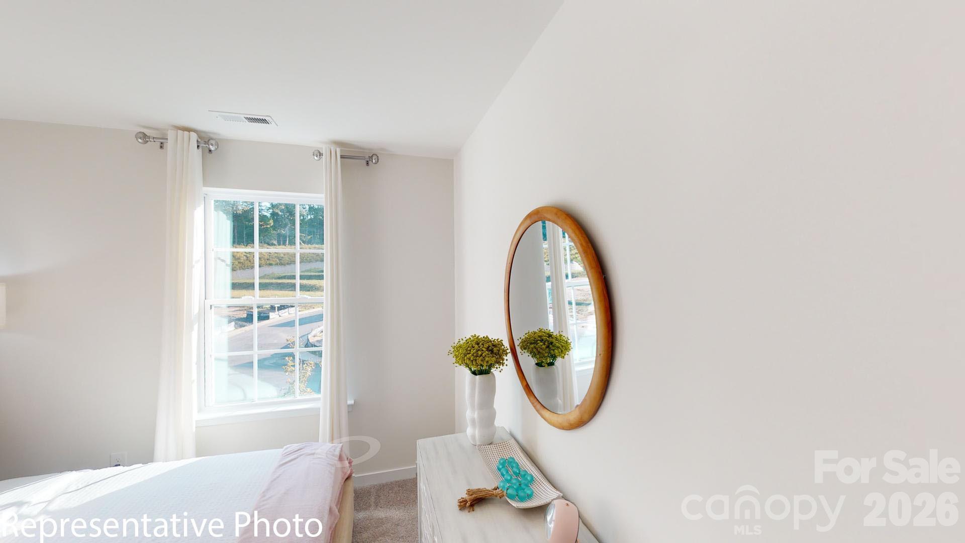 2107 10th Street SE — Hickory