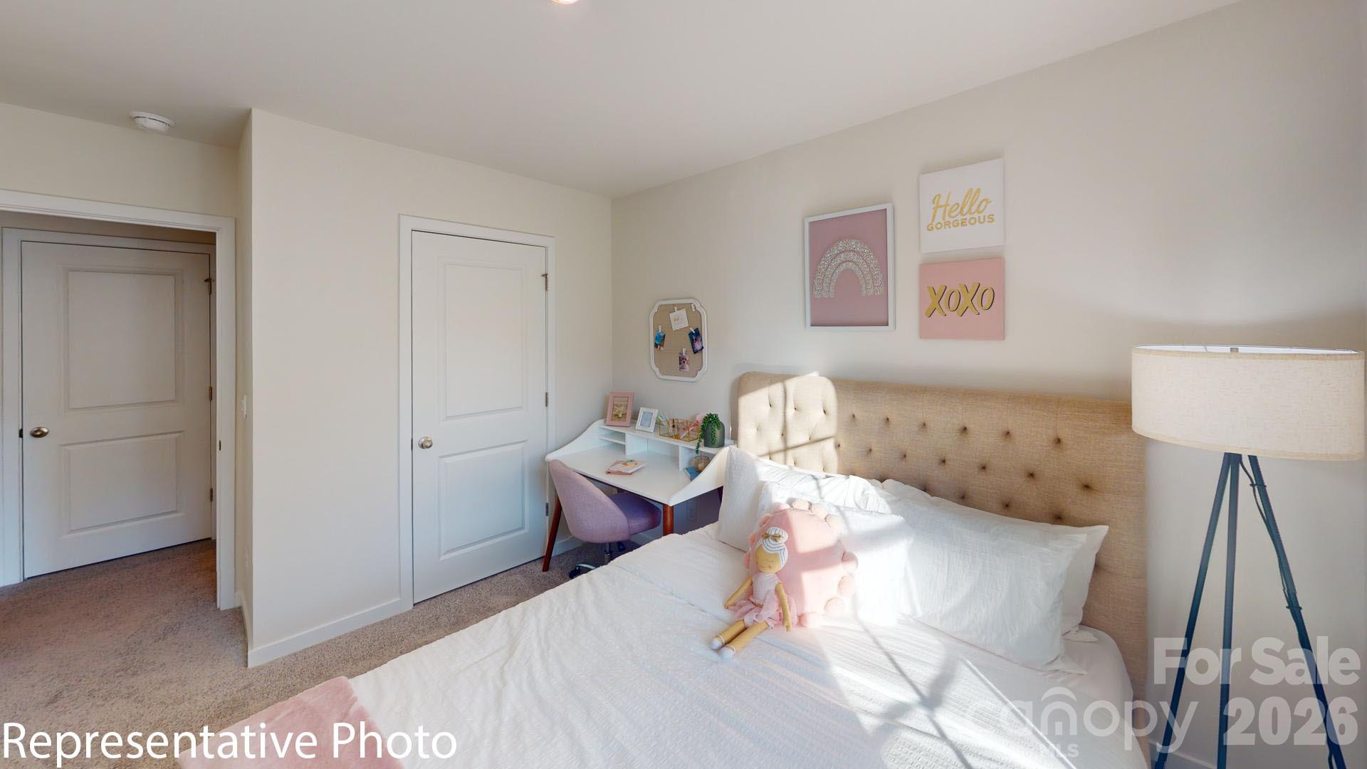 2107 10th Street SE — Hickory
