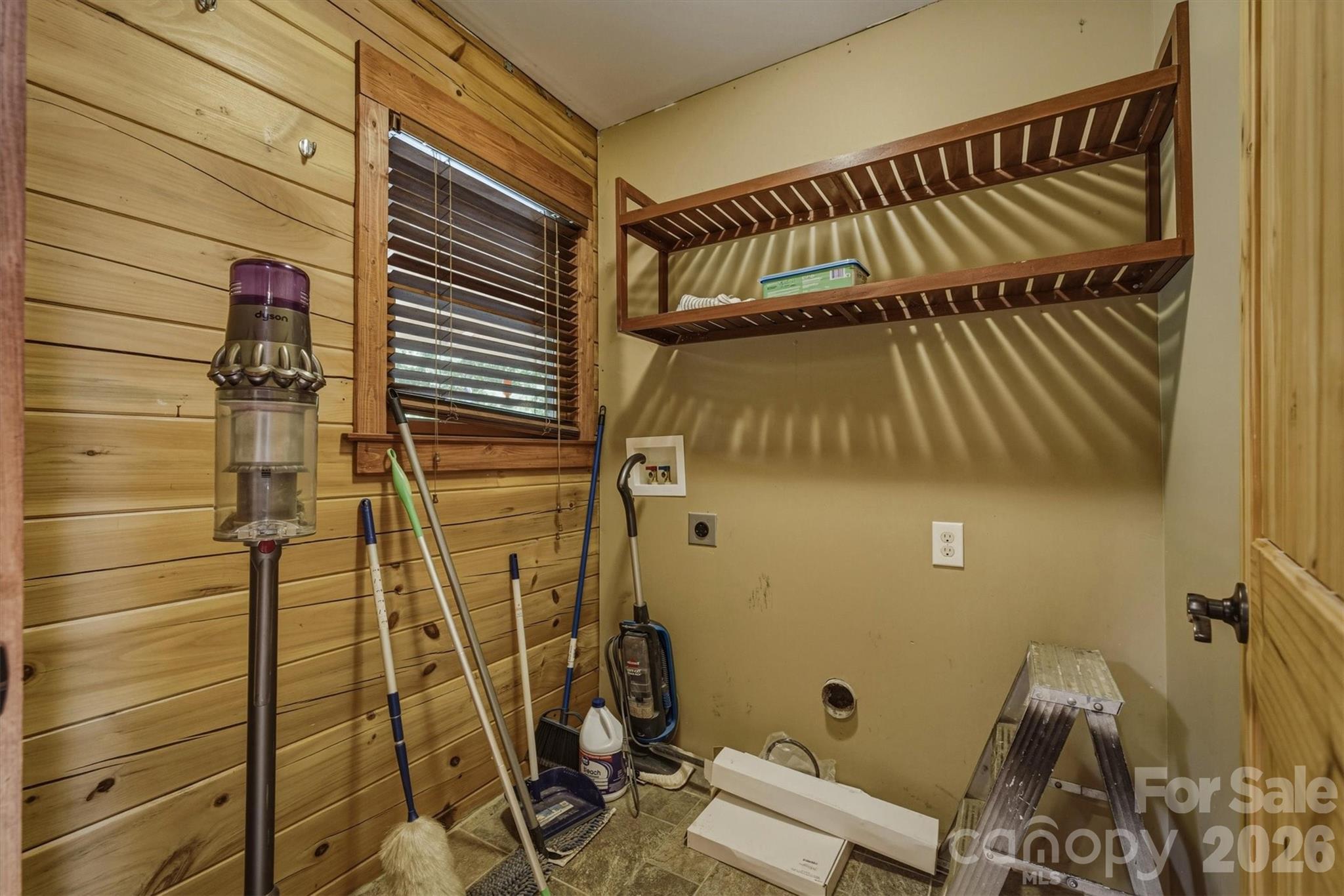 732 Grandview Peaks Drive — Nebo