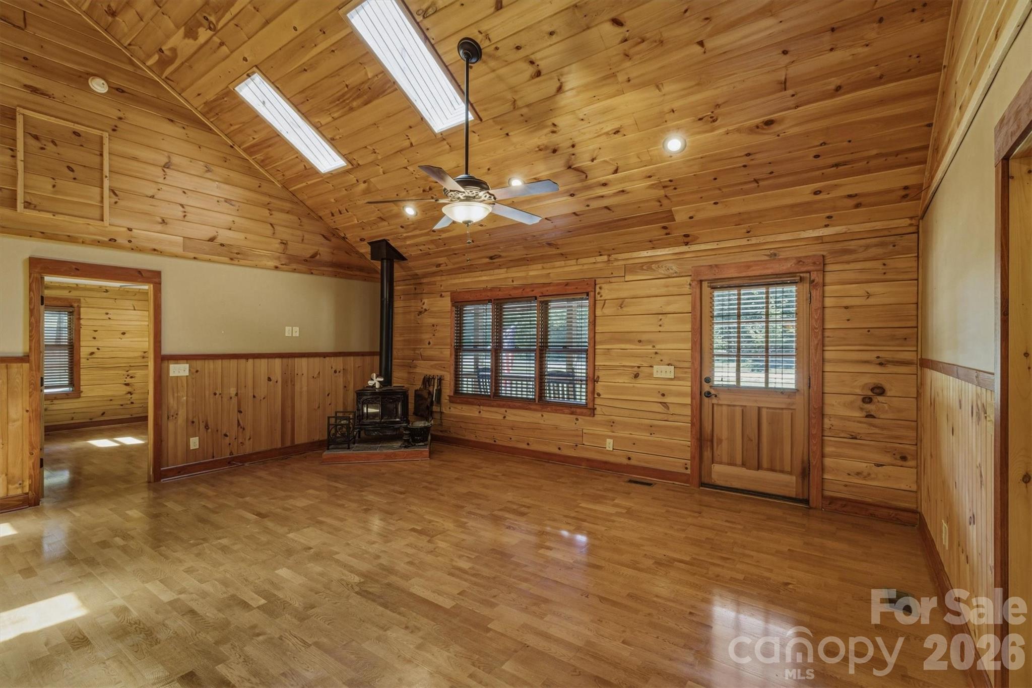 732 Grandview Peaks Drive — Nebo