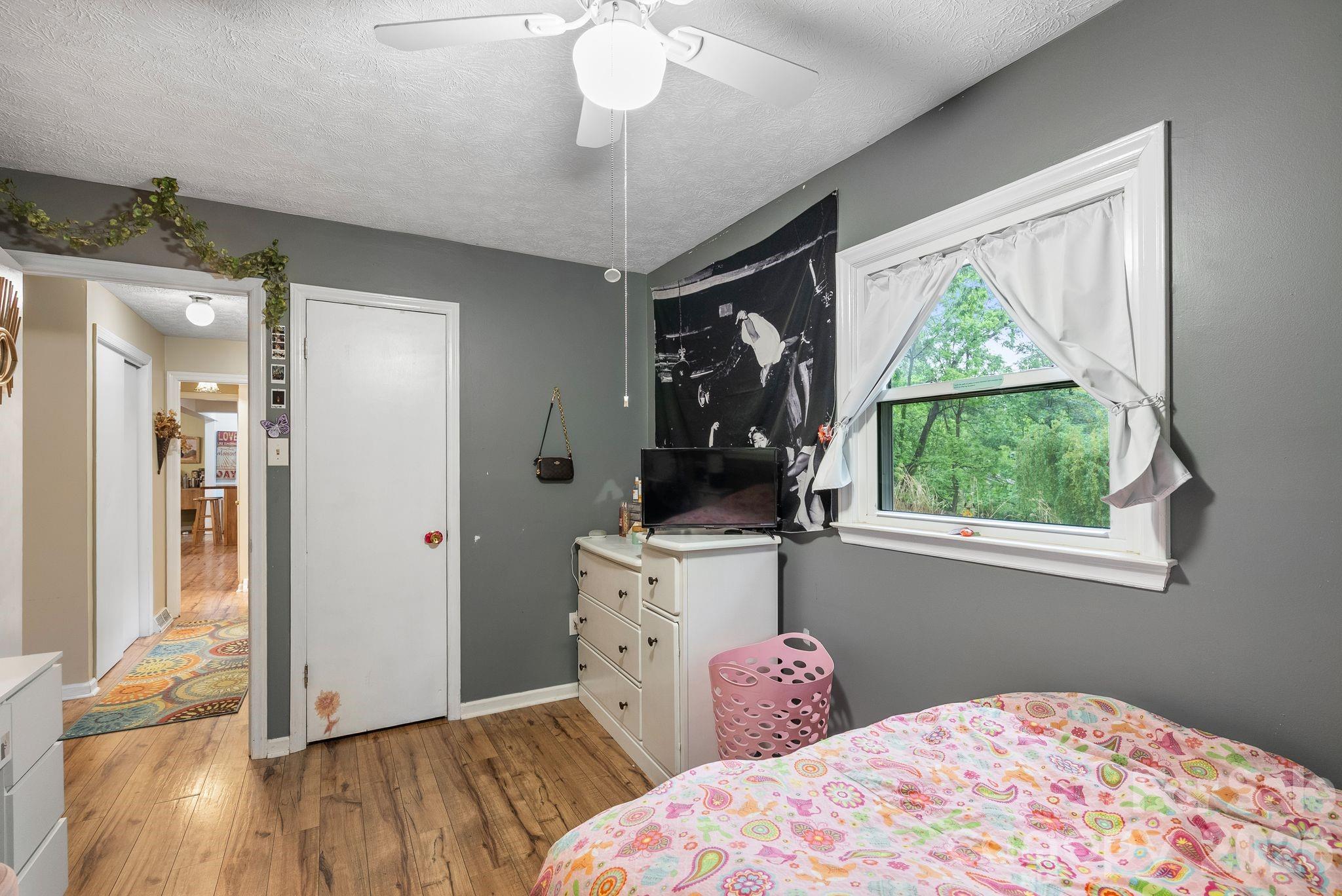 105 7th Street — Black Mountain