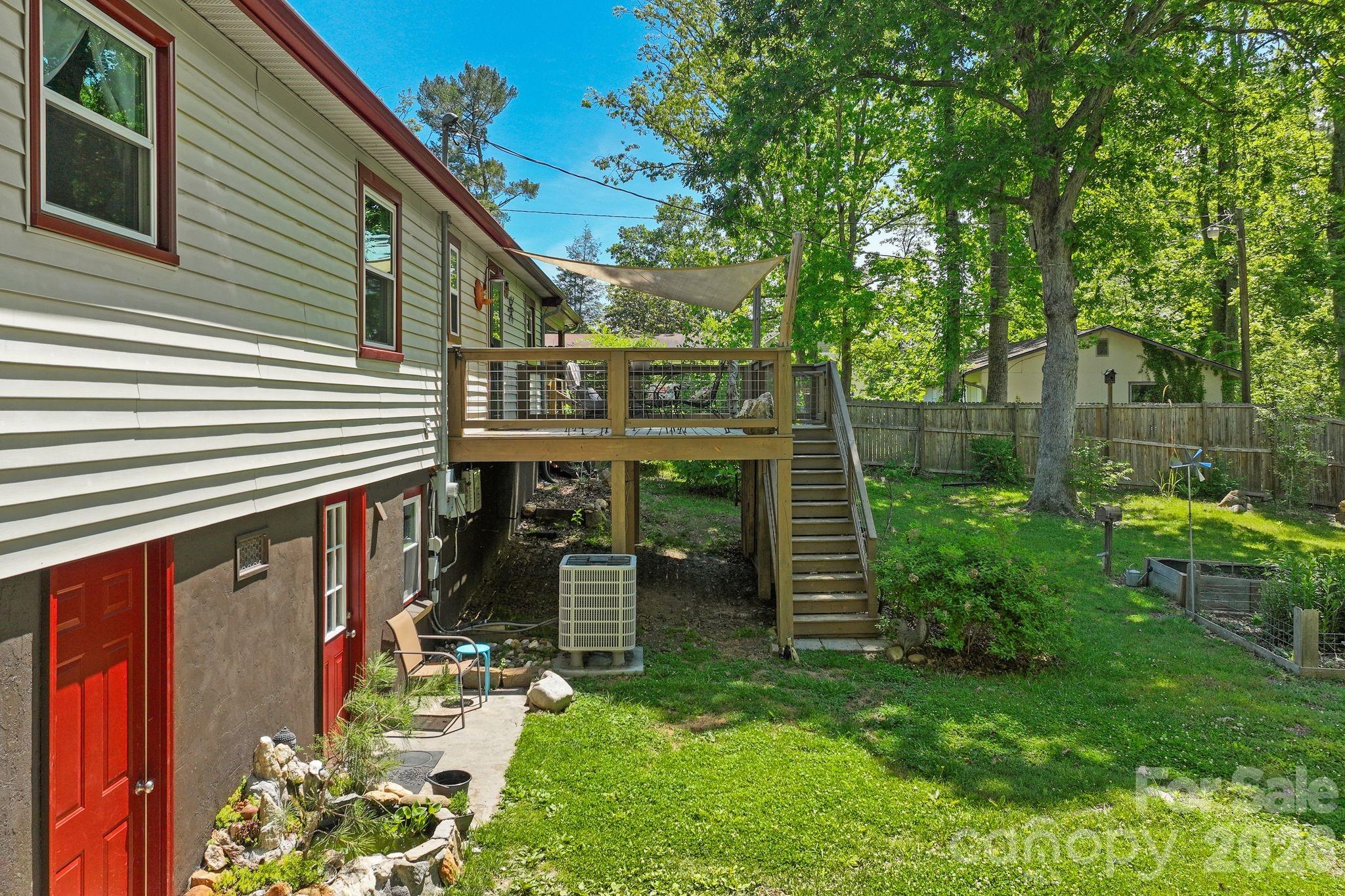 105 7th Street — Black Mountain