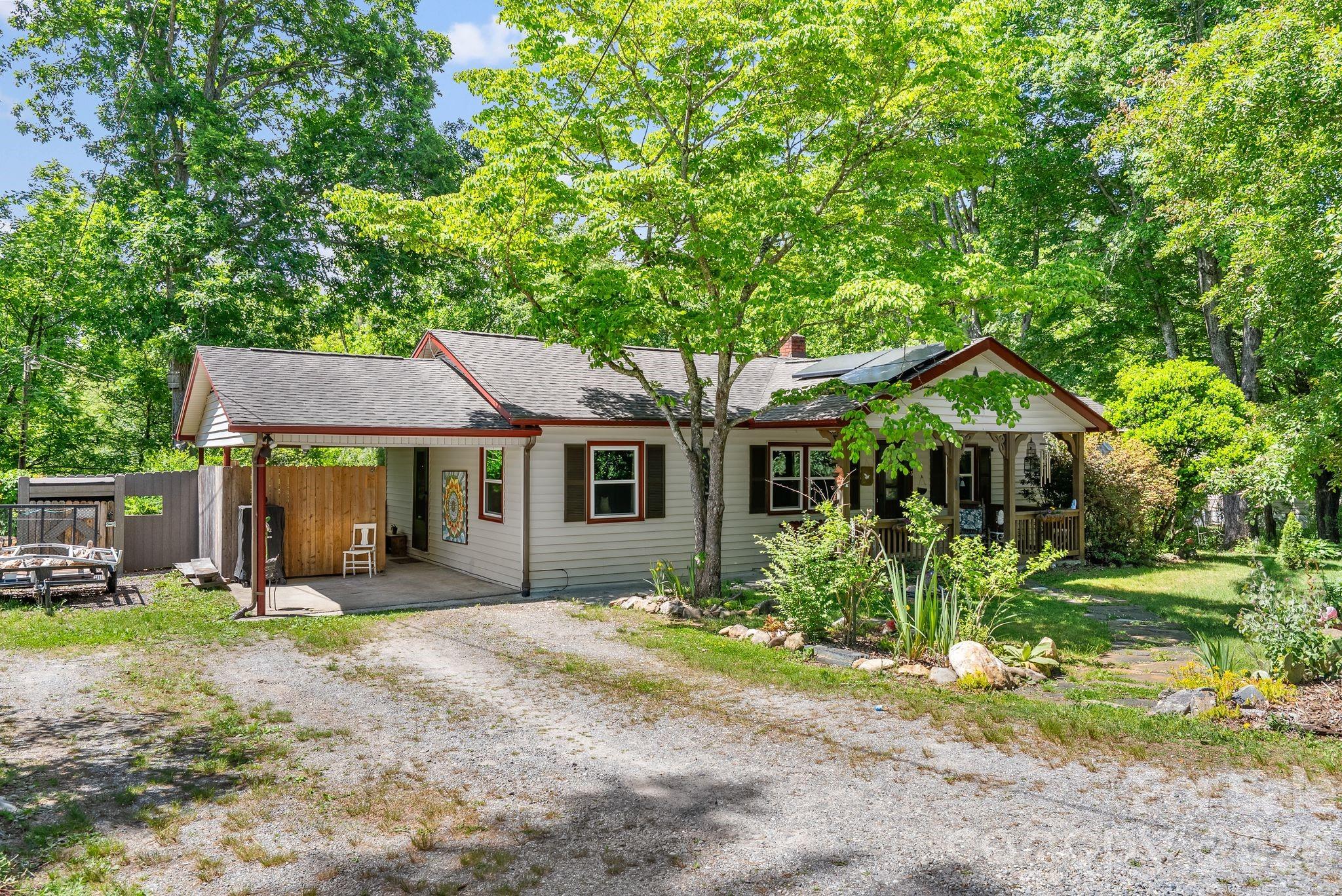 105 7th Street — Black Mountain