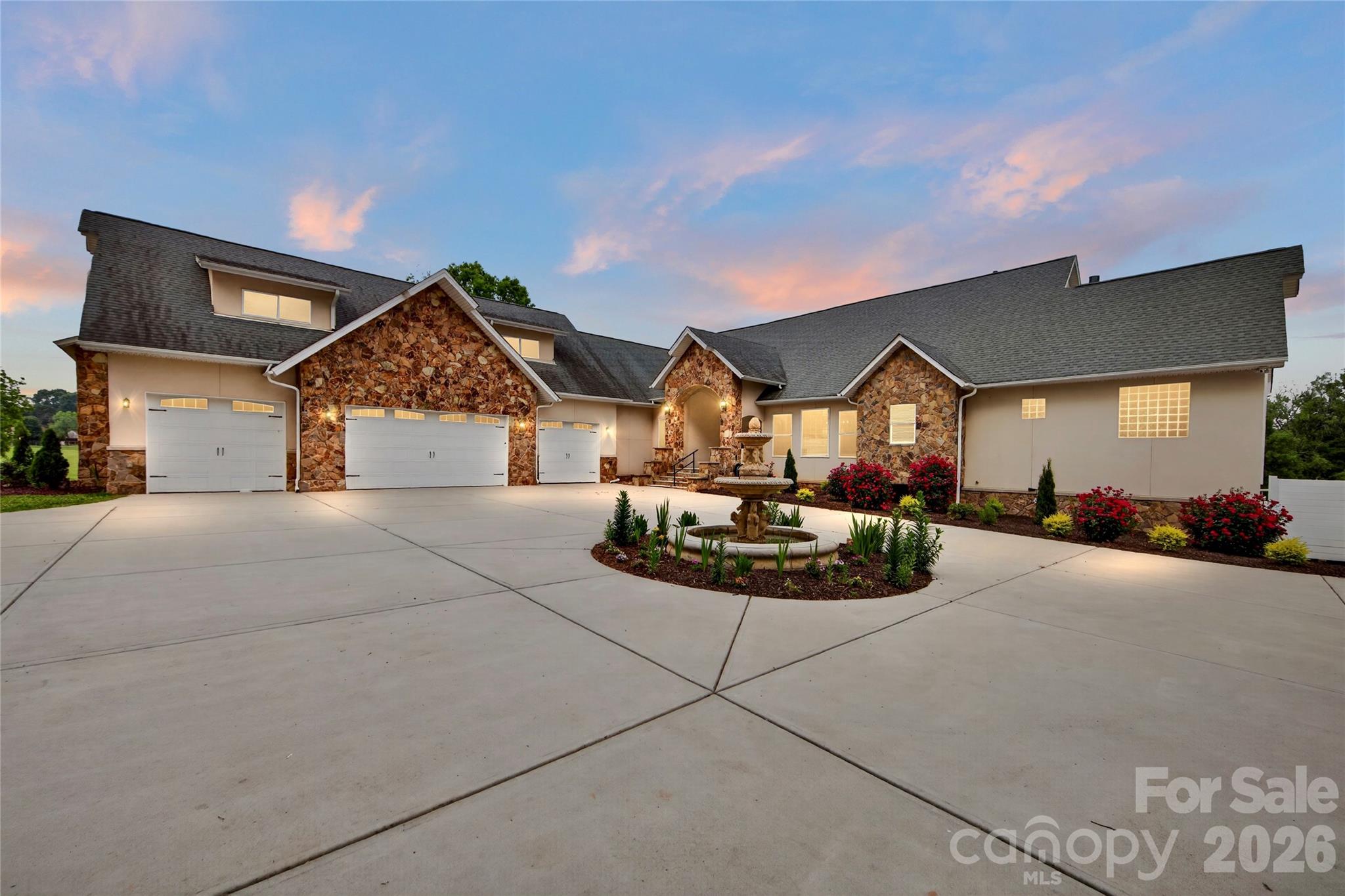 4511 Howey Farms Drive — Waxhaw