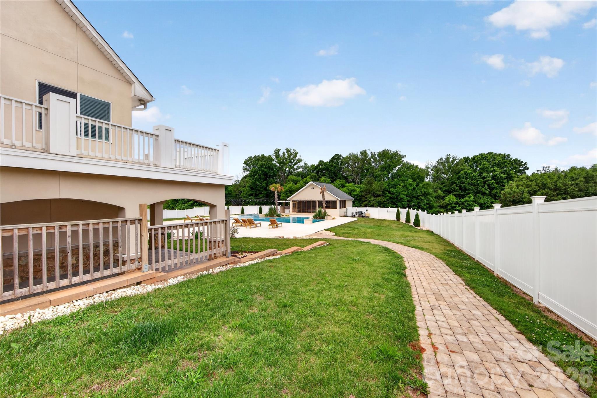 4511 Howey Farms Drive — Waxhaw