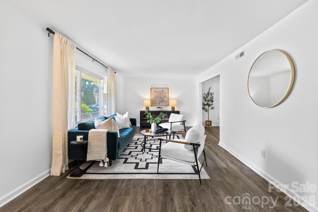 9 Post Oak Place — Salisbury