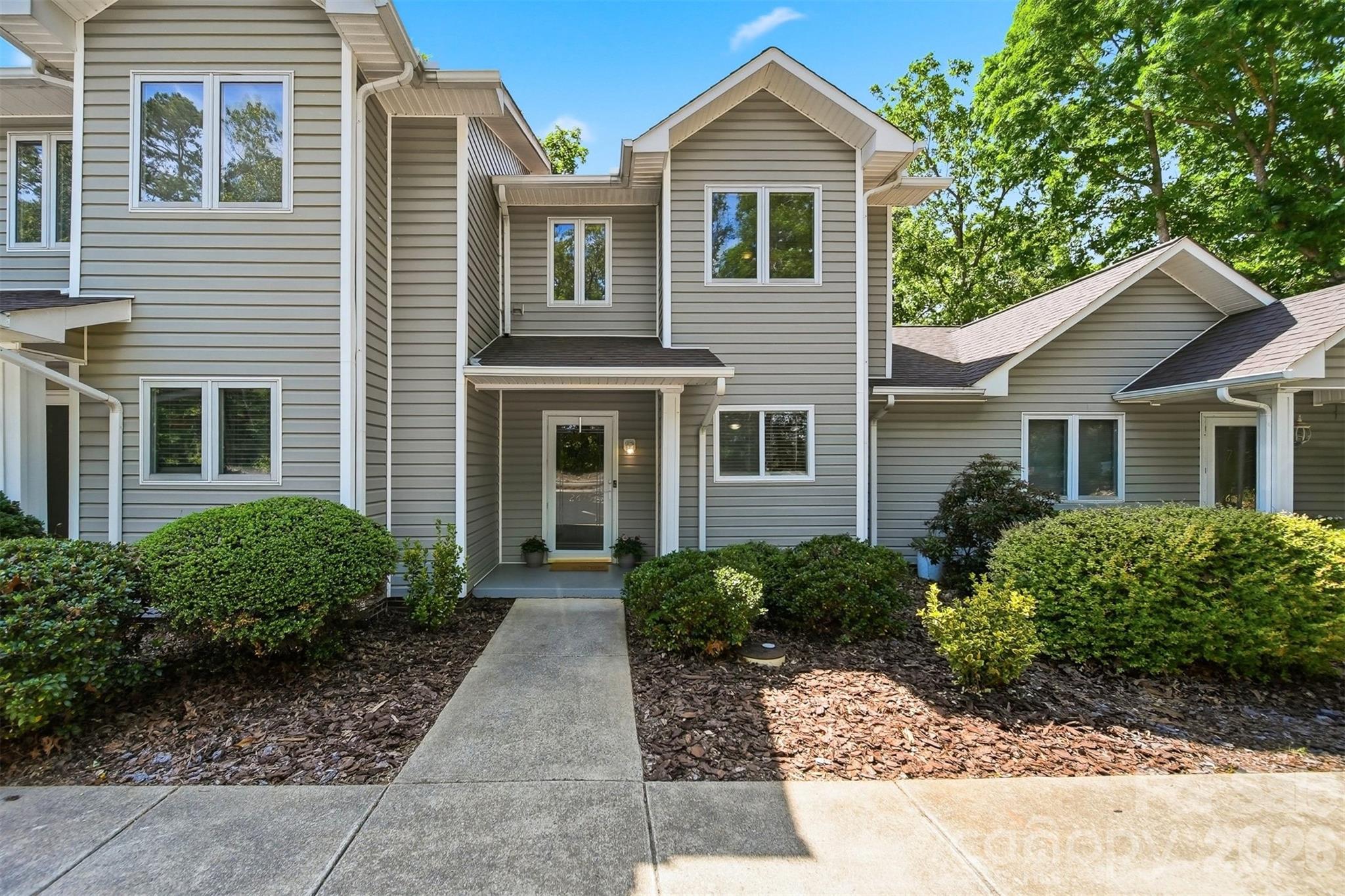 2675 White Oak Ct Extension — Claremont