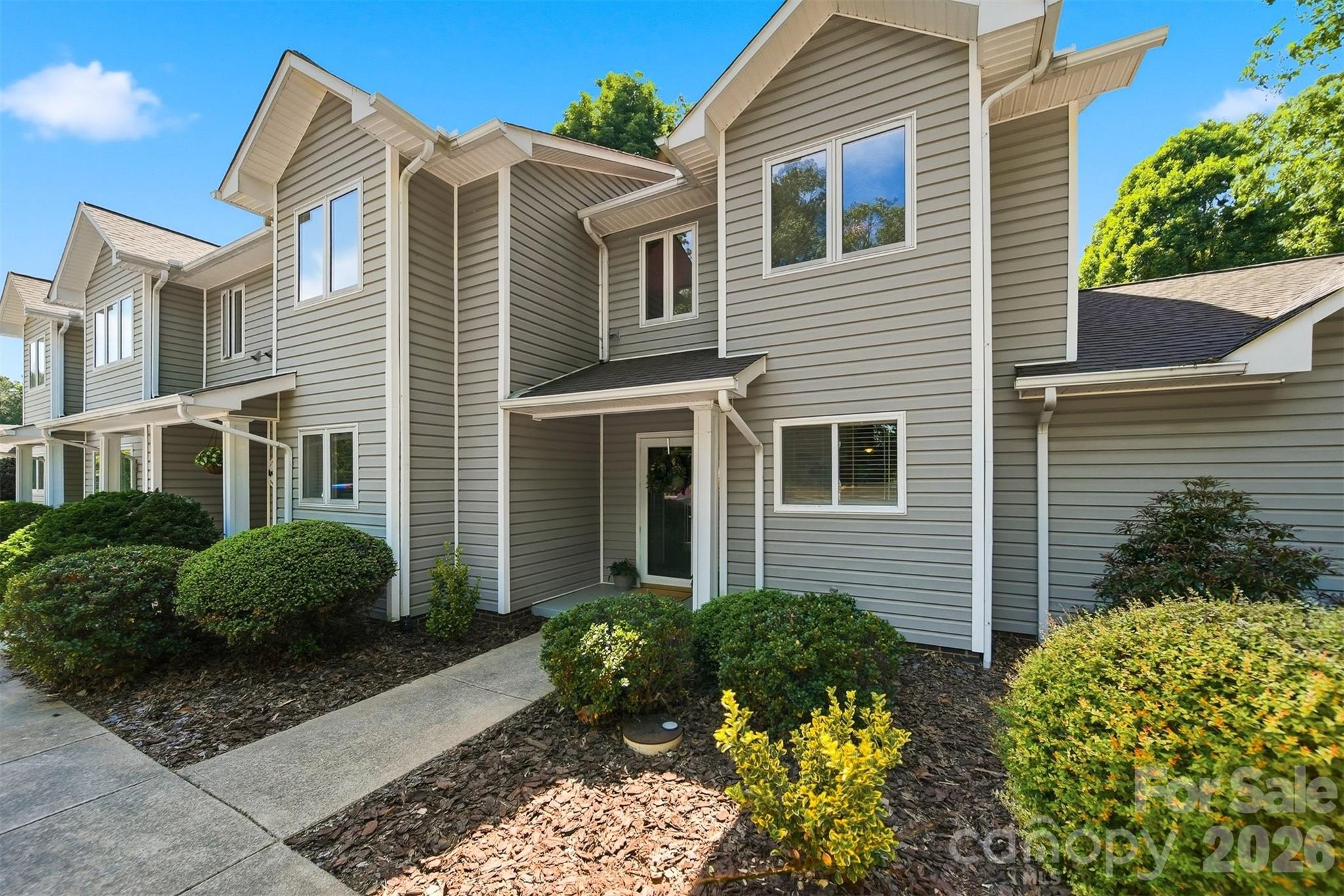 2675 White Oak Ct Extension — Claremont