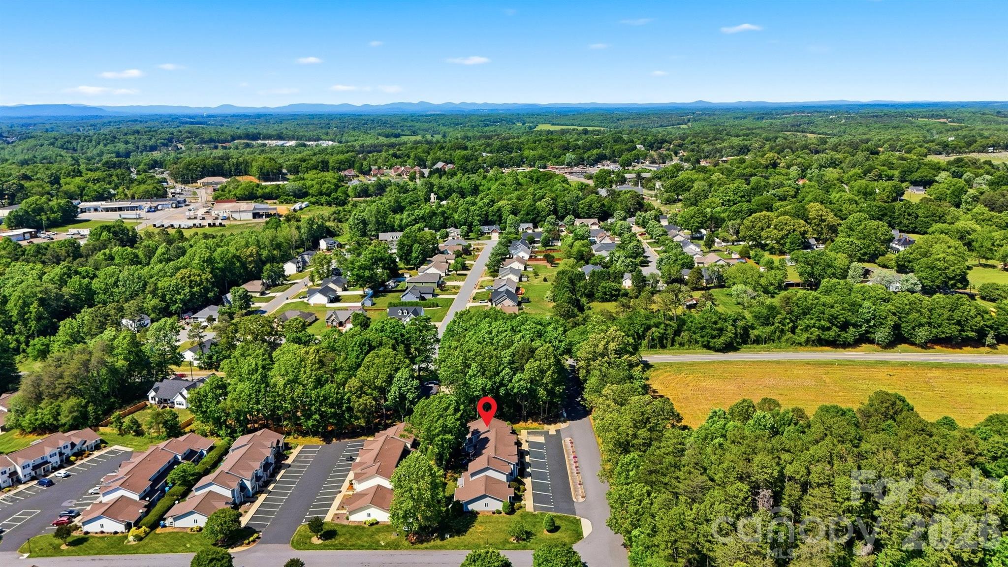 2675 White Oak Ct Extension — Claremont