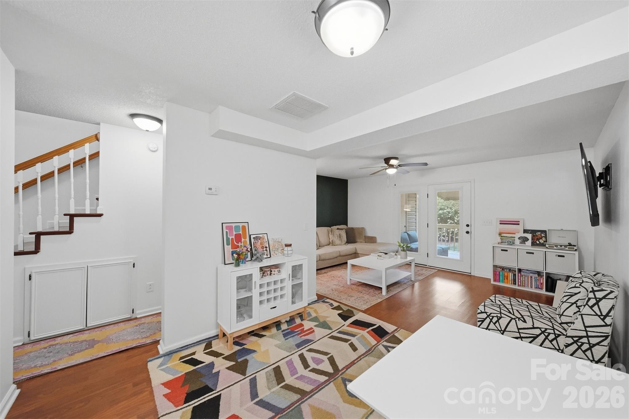 2675 White Oak Ct Extension — Claremont