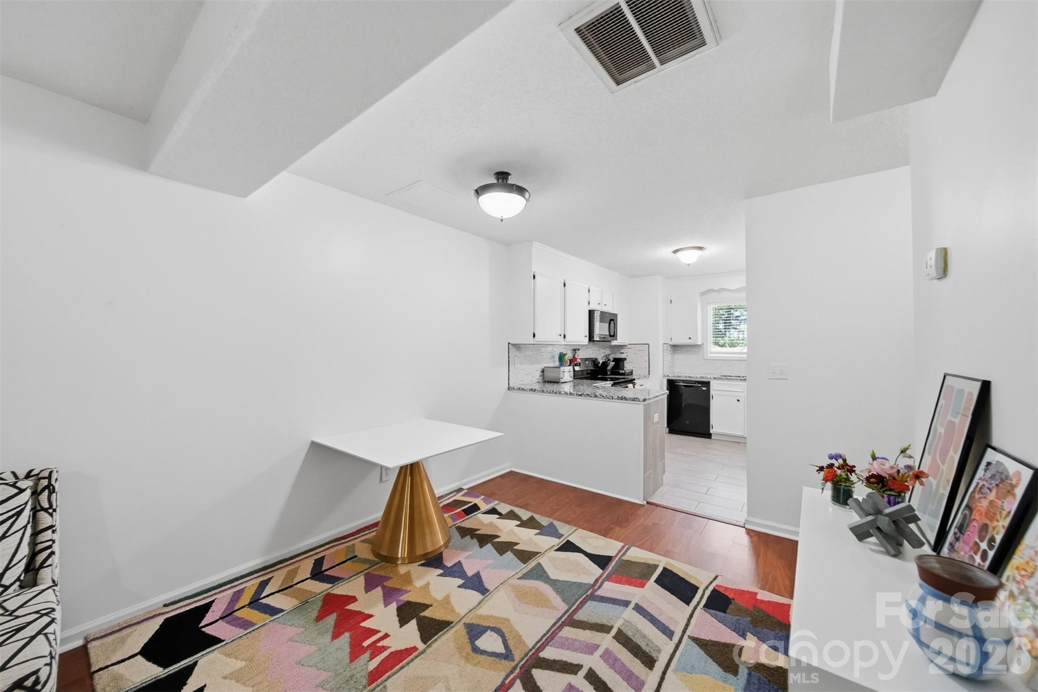 2675 White Oak Ct Extension — Claremont