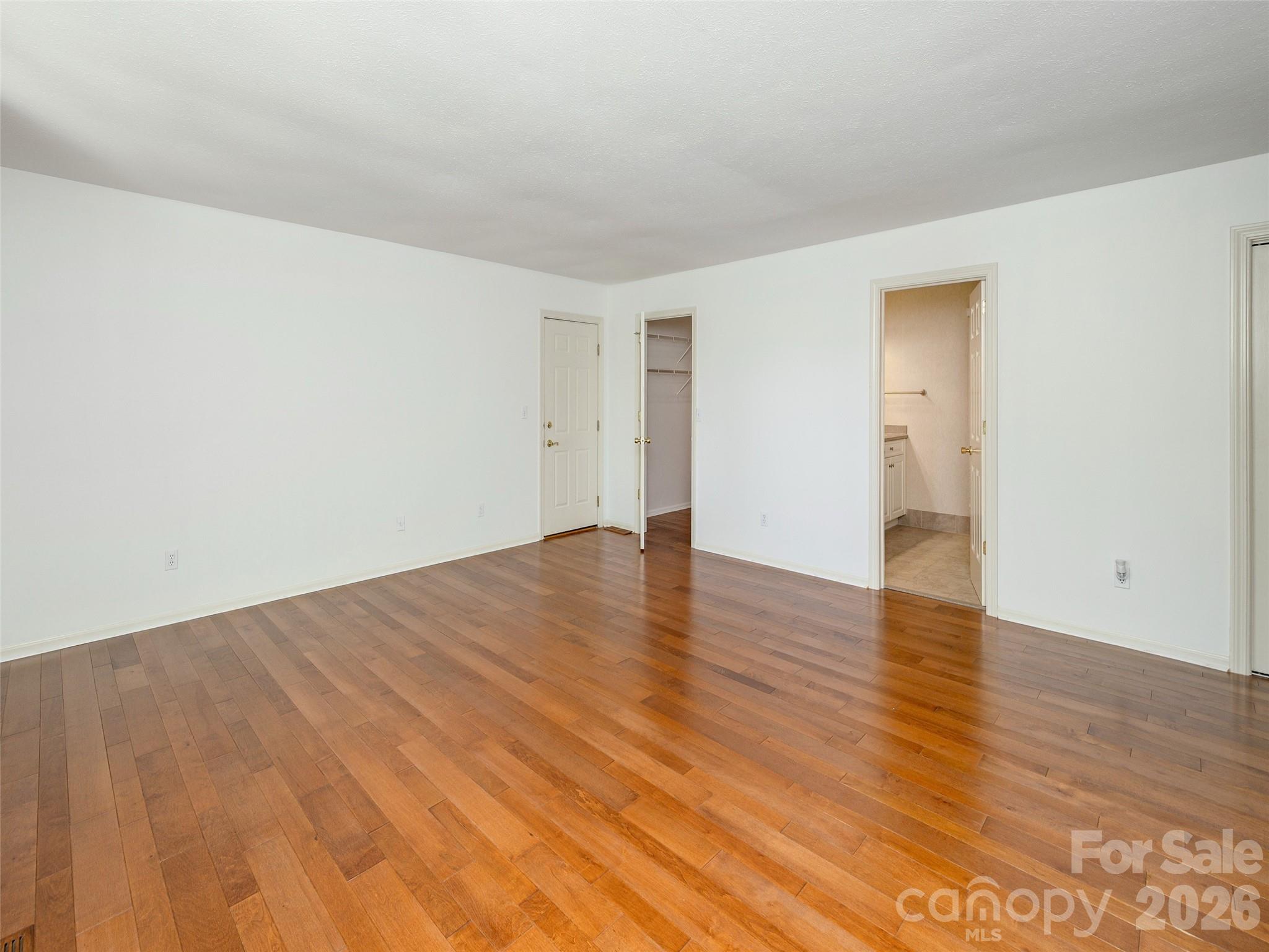 227 Estate Drive — Hendersonville