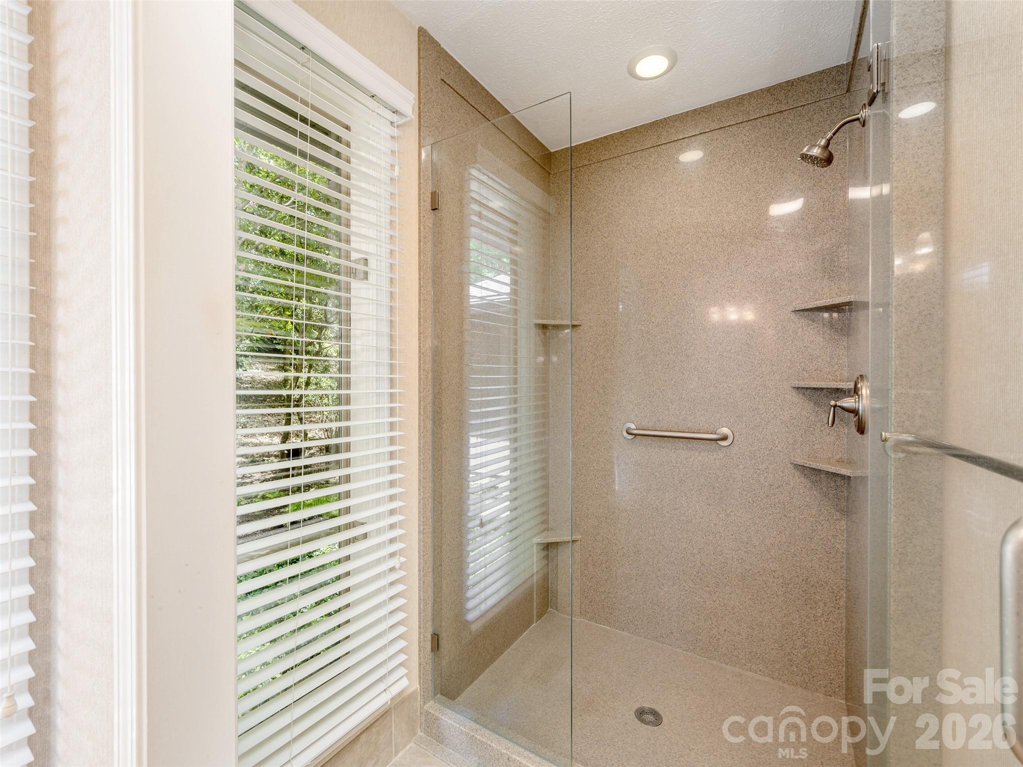 227 Estate Drive — Hendersonville